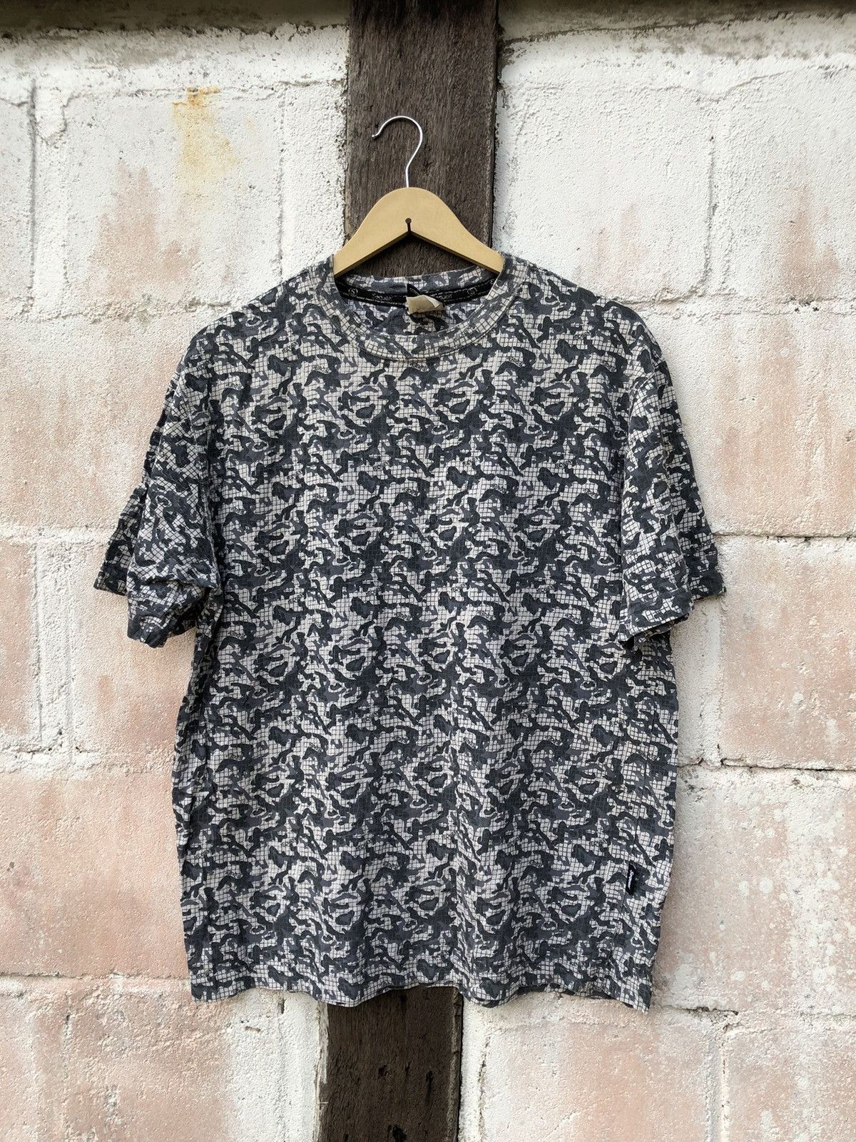 Vintage Sequen Digi Camo T Shirt Size US L / EU 52-54 / 3 - 3 Thumbnail