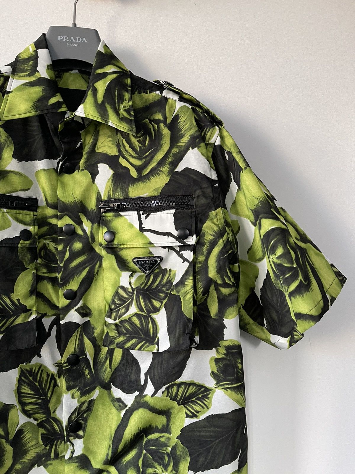 Prada Prada Rose Print Bowling Shirt Size US M / EU 48-50 / 2 - 3 Thumbnail