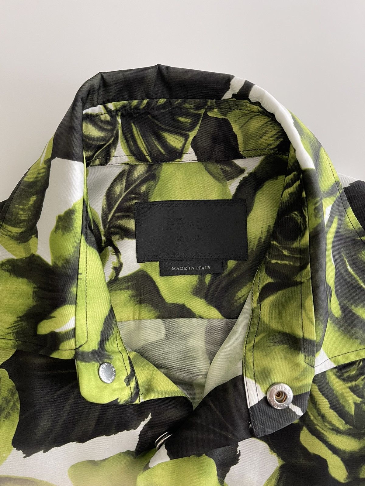Prada Prada Rose Print Bowling Shirt Size US M / EU 48-50 / 2 - 6 Thumbnail
