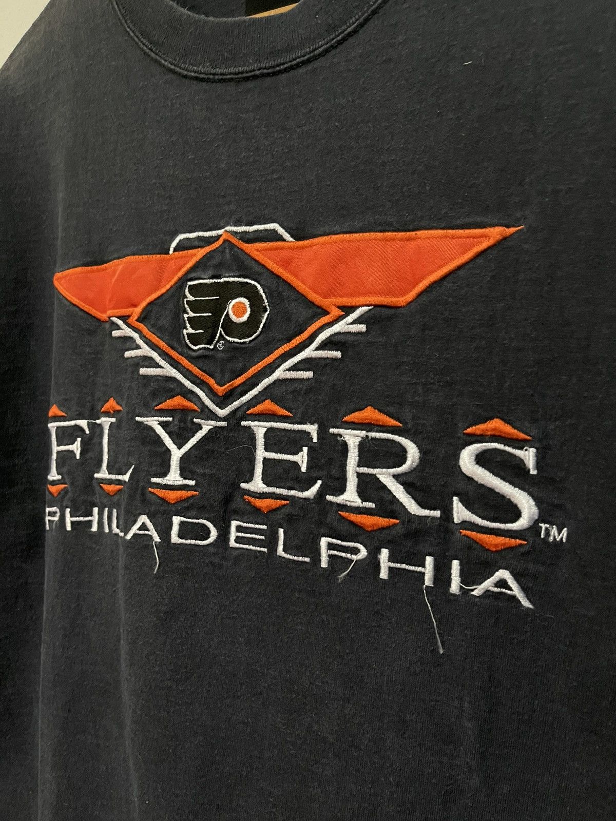 Logo Athletic Flyers Philadelphia Embroidery Vintage T Shirt Size US L / EU 52-54 / 3 - 7 Thumbnail