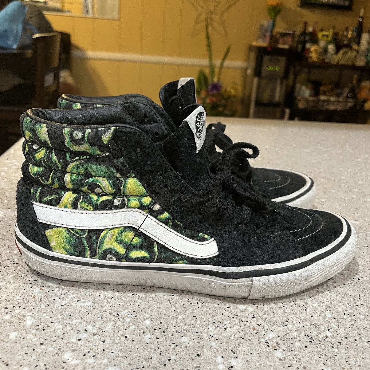 Vans Supreme x Sk8-Hi 'Glow-In-The-Dark Skull Pile