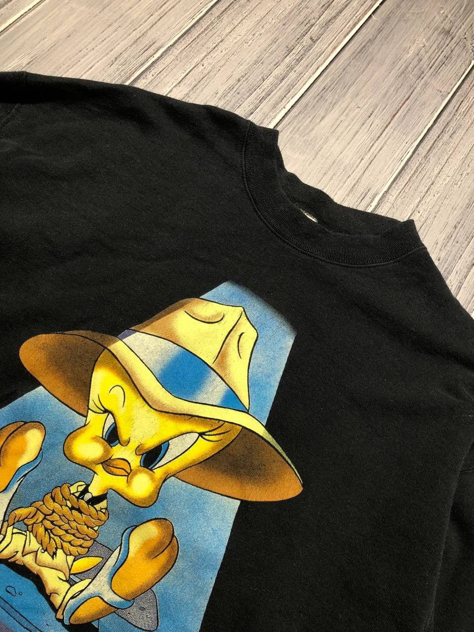 Warner Bros Vintage Warner Bros Sweatshirt Looney Tunes 1997 Twetty Pie Size US XL / EU 56 / 4 - 4 Thumbnail