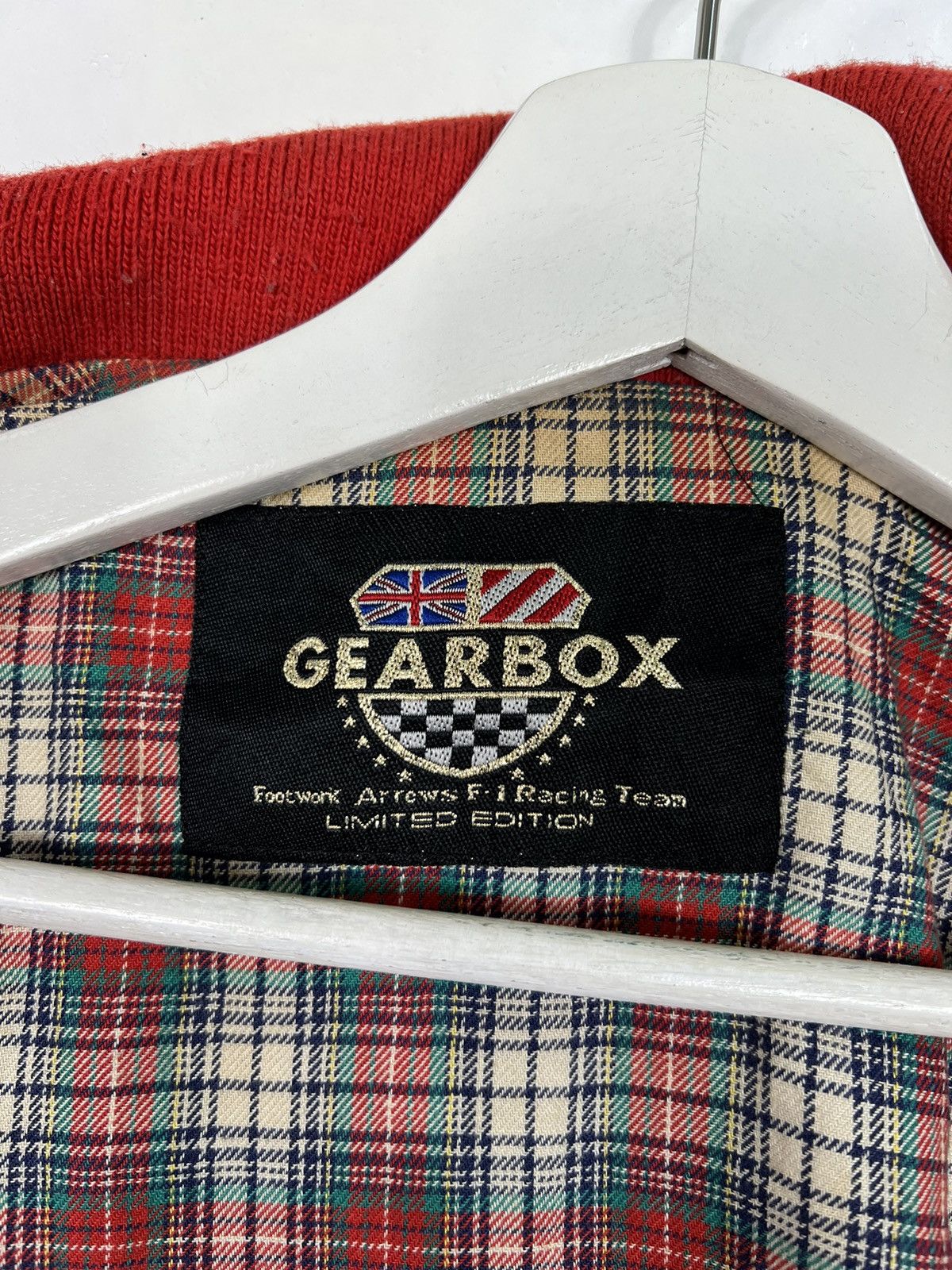 Sports Specialties 🔥 VINTAGE GEAR BOX FOOTWORK ARROWS F-1 TACING TEAM BOMBER Size US M / EU 48-50 / 2 - 10 Thumbnail