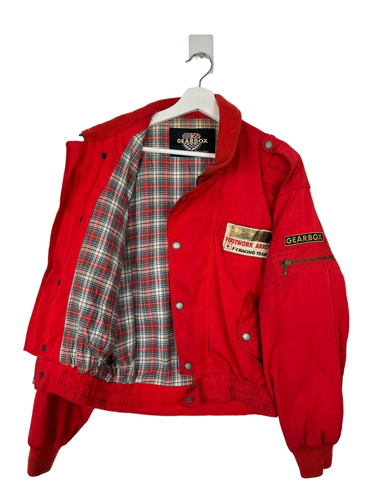 Sports Specialties 🔥 VINTAGE GEAR BOX FOOTWORK ARROWS F-1 TACING TEAM BOMBER Size US M / EU 48-50 / 2 - 6 Thumbnail