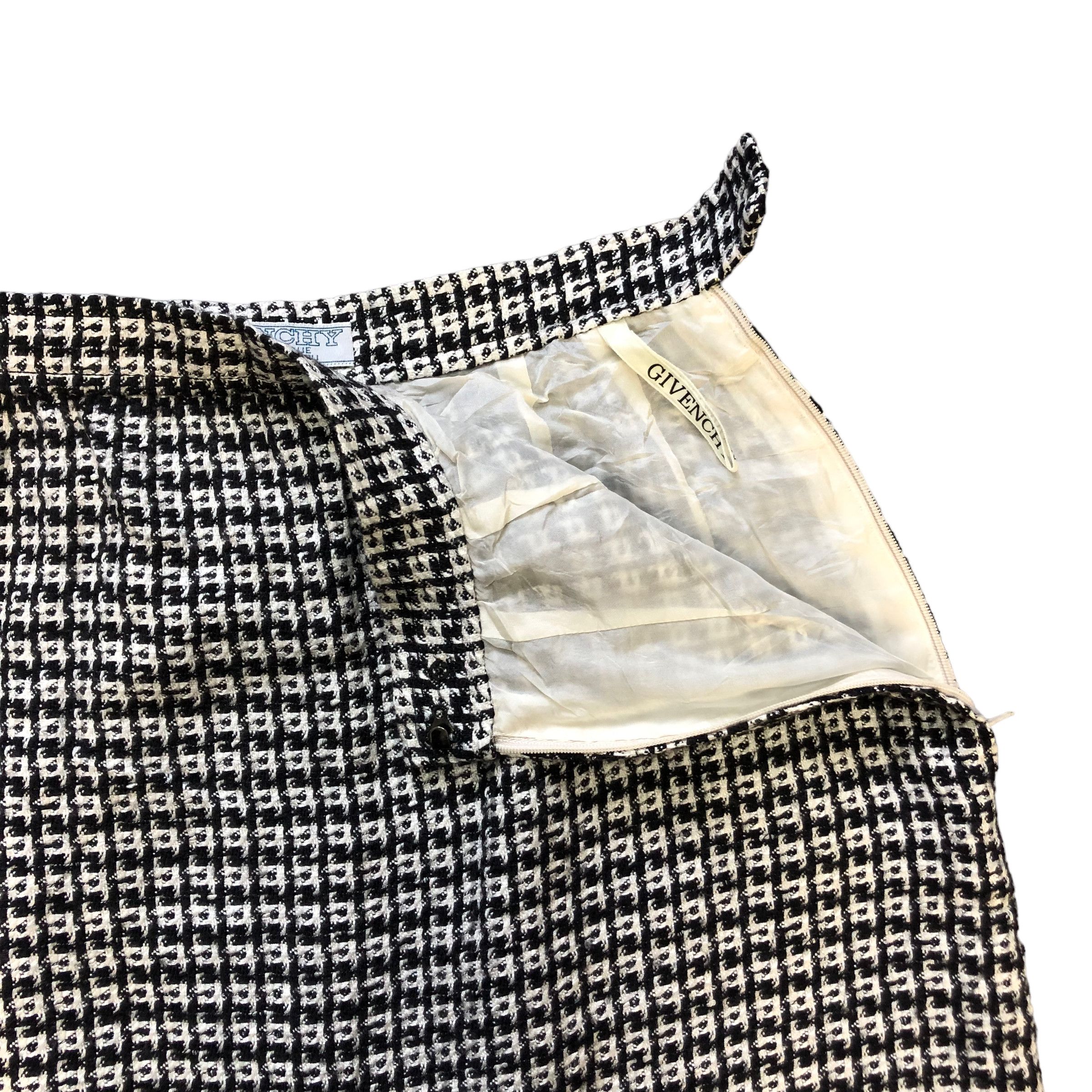 Givenchy VINTAGE GIVENCHY NOUVELLE BOUTIQUE SKIRTS #7098-109 Size 24" / US 00 / IT 34 - 4 Thumbnail