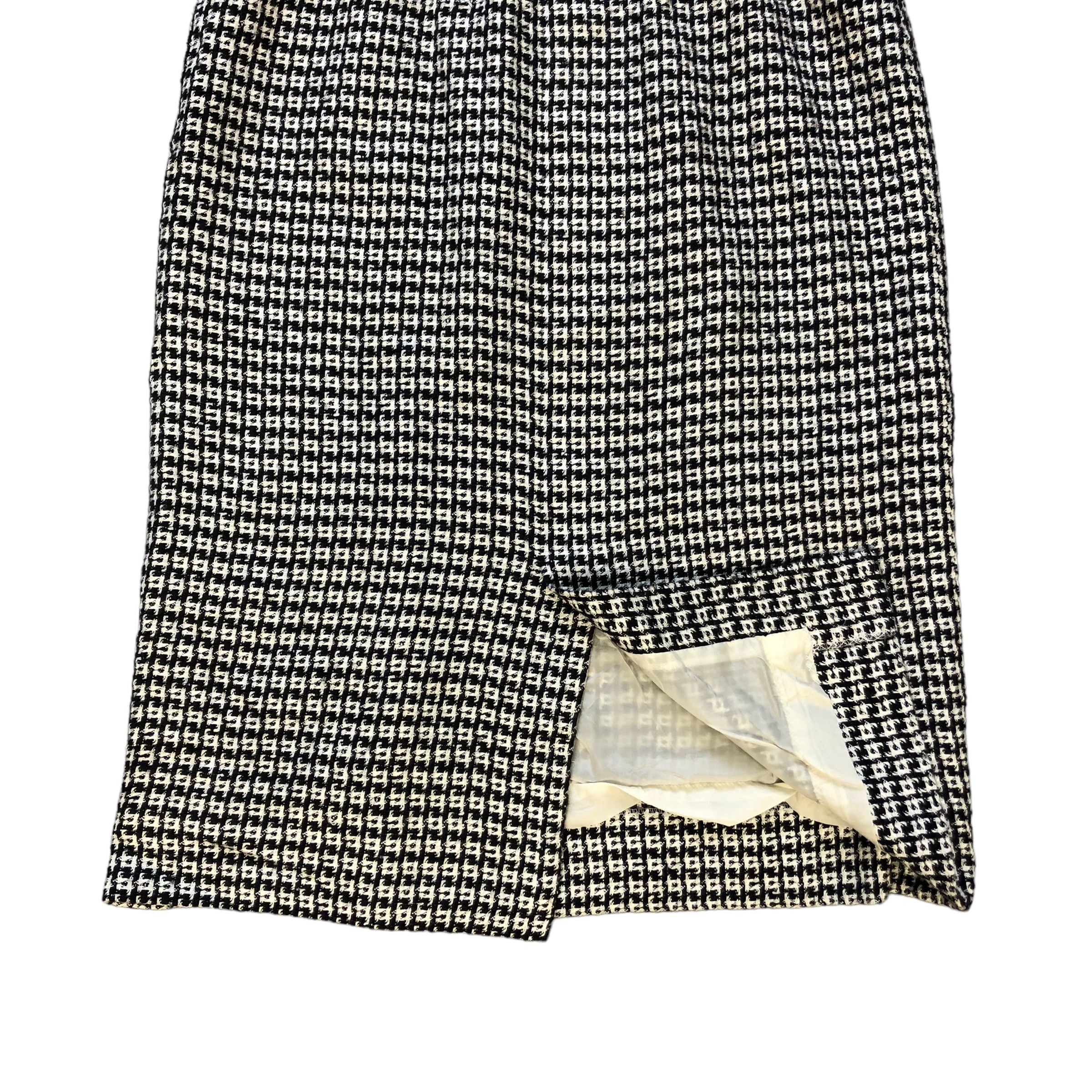 Givenchy VINTAGE GIVENCHY NOUVELLE BOUTIQUE SKIRTS #7098-109 Size 24" / US 00 / IT 34 - 10 Thumbnail