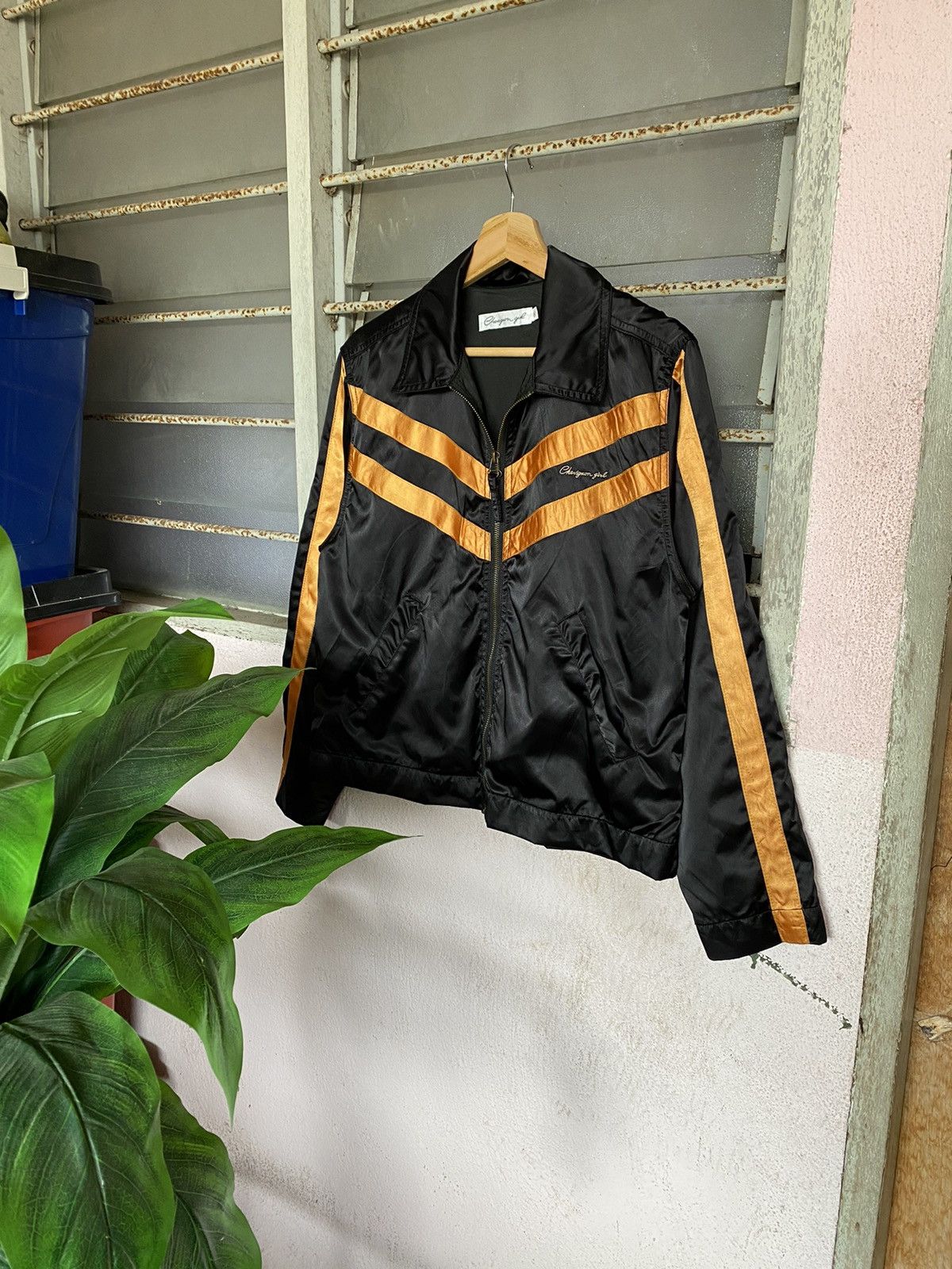 Chevignon × Japanese Brand × Vintage ⚡️Steals⚡️ Chevignon Girl Satin Jacket Size US M / EU 48-50 / 2 - 1 Thumbnail