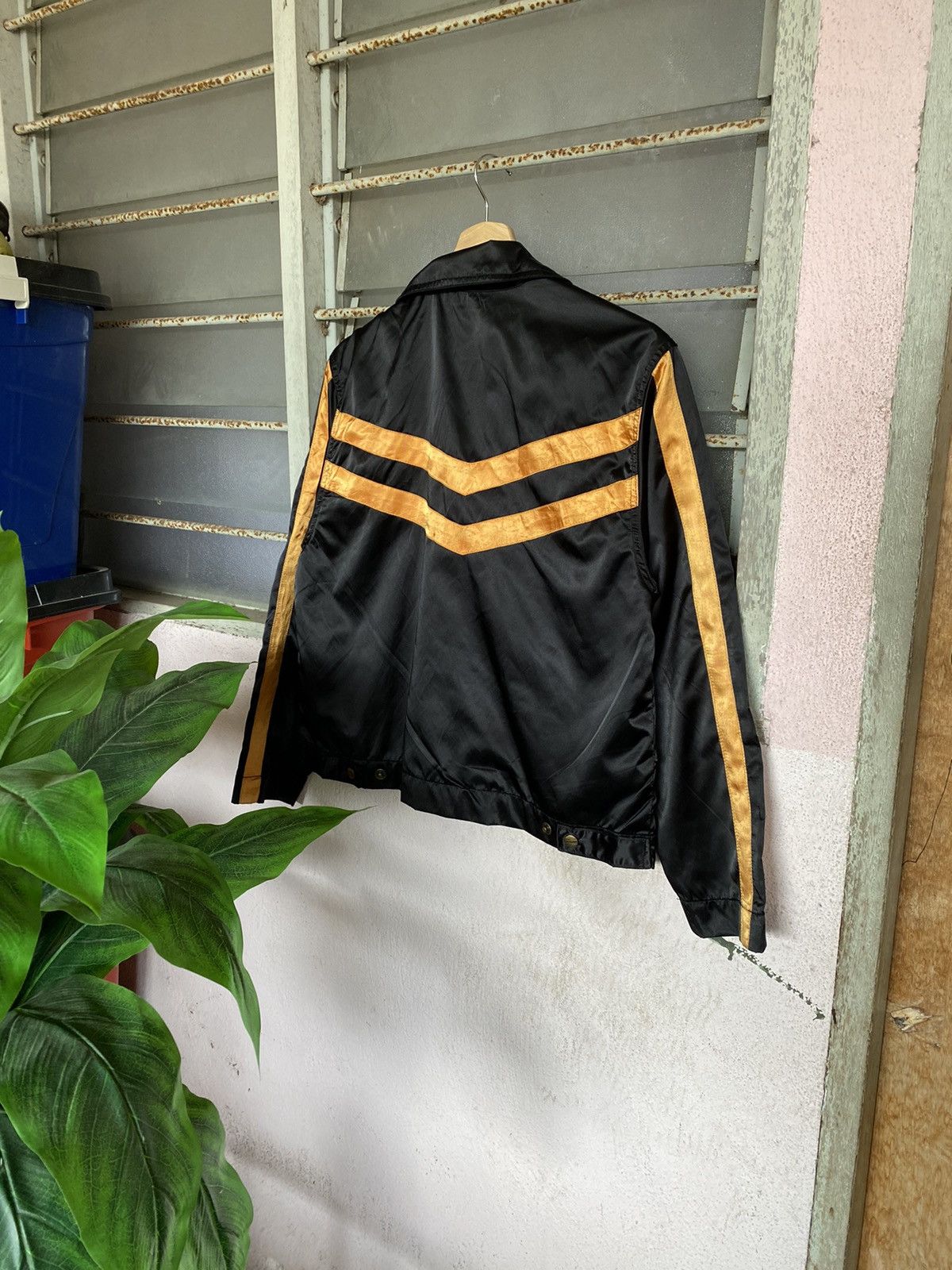Chevignon × Japanese Brand × Vintage ⚡️Steals⚡️ Chevignon Girl Satin Jacket Size US M / EU 48-50 / 2 - 2 Thumbnail