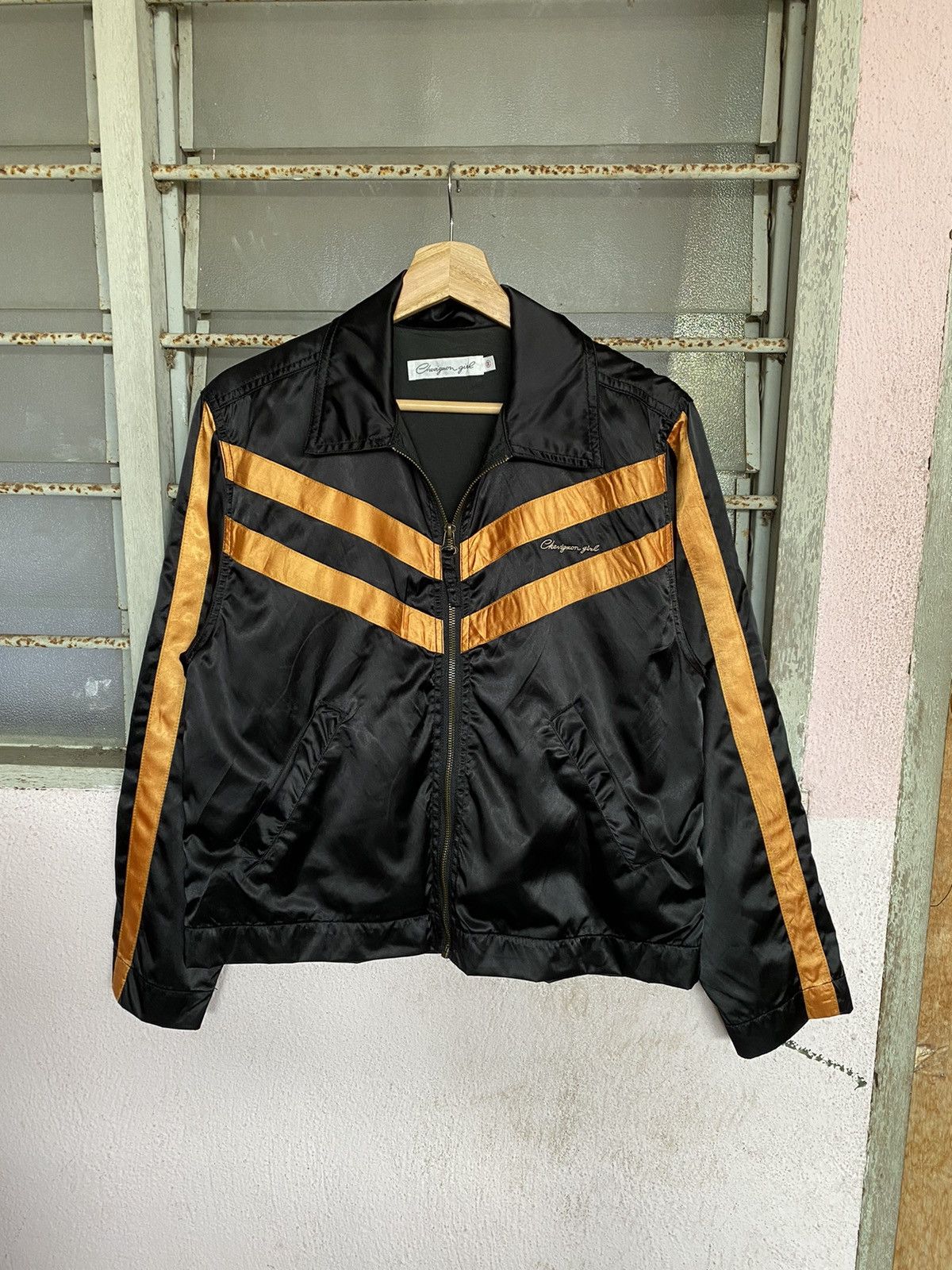 Chevignon × Japanese Brand × Vintage ⚡️Steals⚡️ Chevignon Girl Satin Jacket Size US M / EU 48-50 / 2 - 5 Thumbnail