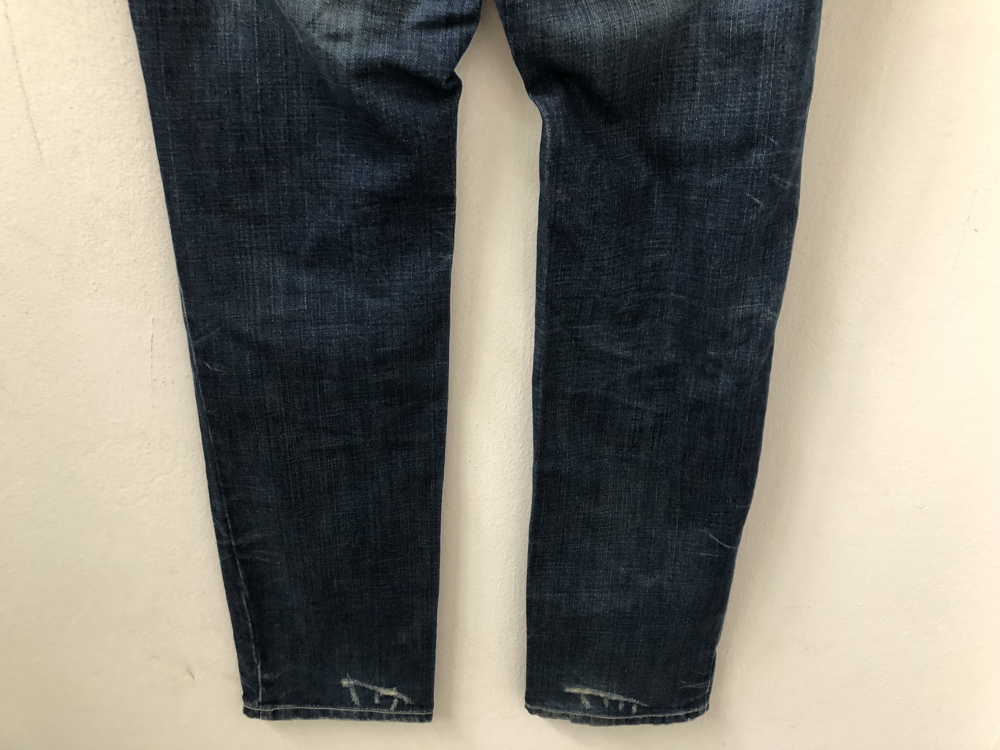 Dsquared2 Dsquared2 Exposed Front Button Distressed Ripped Denim Jeans Size US 33 - 11 Thumbnail