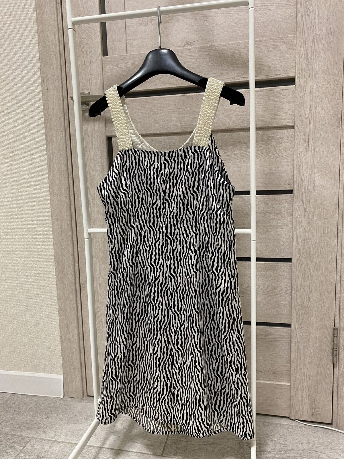 Designer × Diane von Furstenberg Diane Von Furstenberg Silk Beads Zebra Sleeveless Dress Size M / US 6-8 / IT 42-44 - 8 Thumbnail