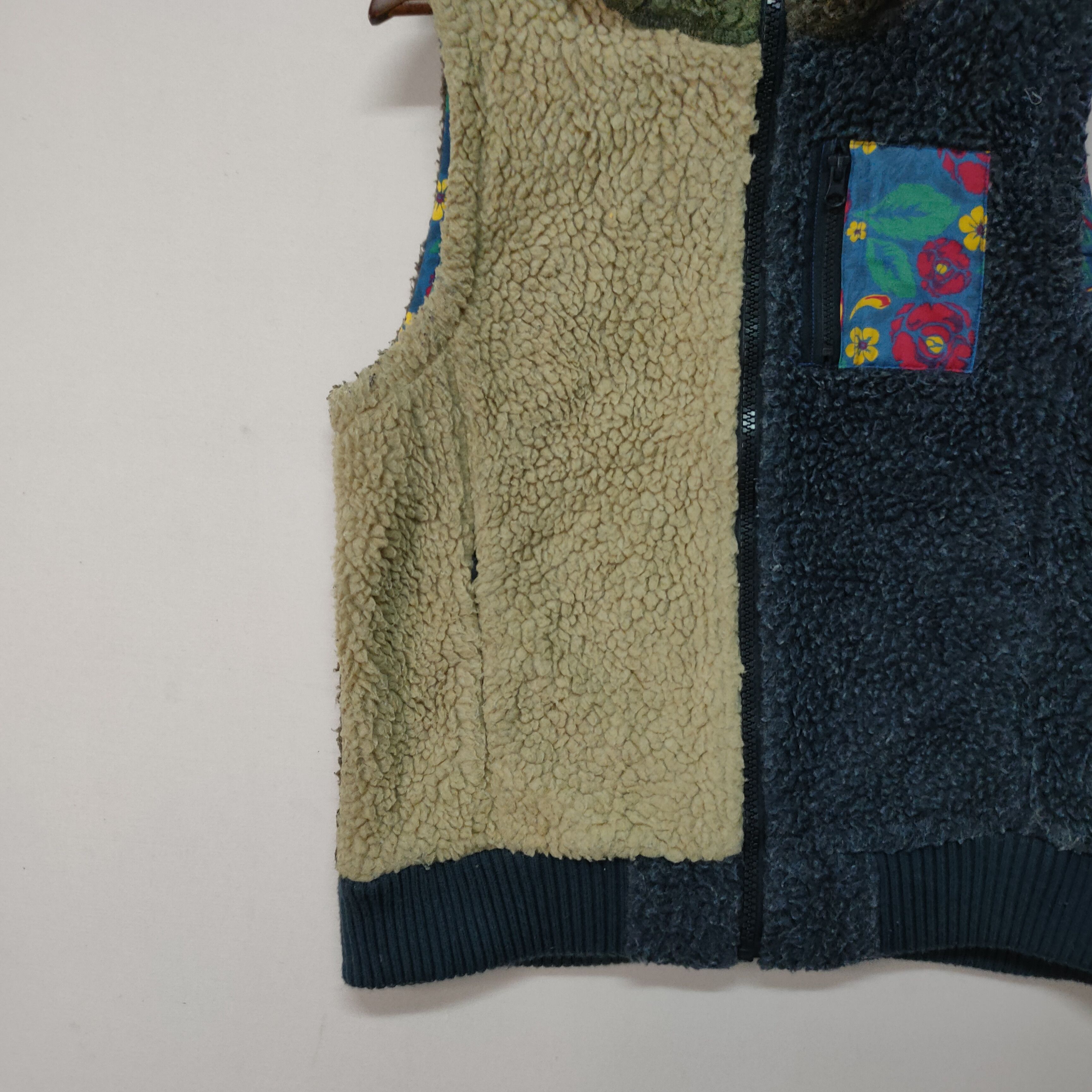 Japanese Brand VINTAGE TITICACA FLORA FLEECE ZIPPER UPS VEST Size US M / EU 48-50 / 2 - 3 Thumbnail
