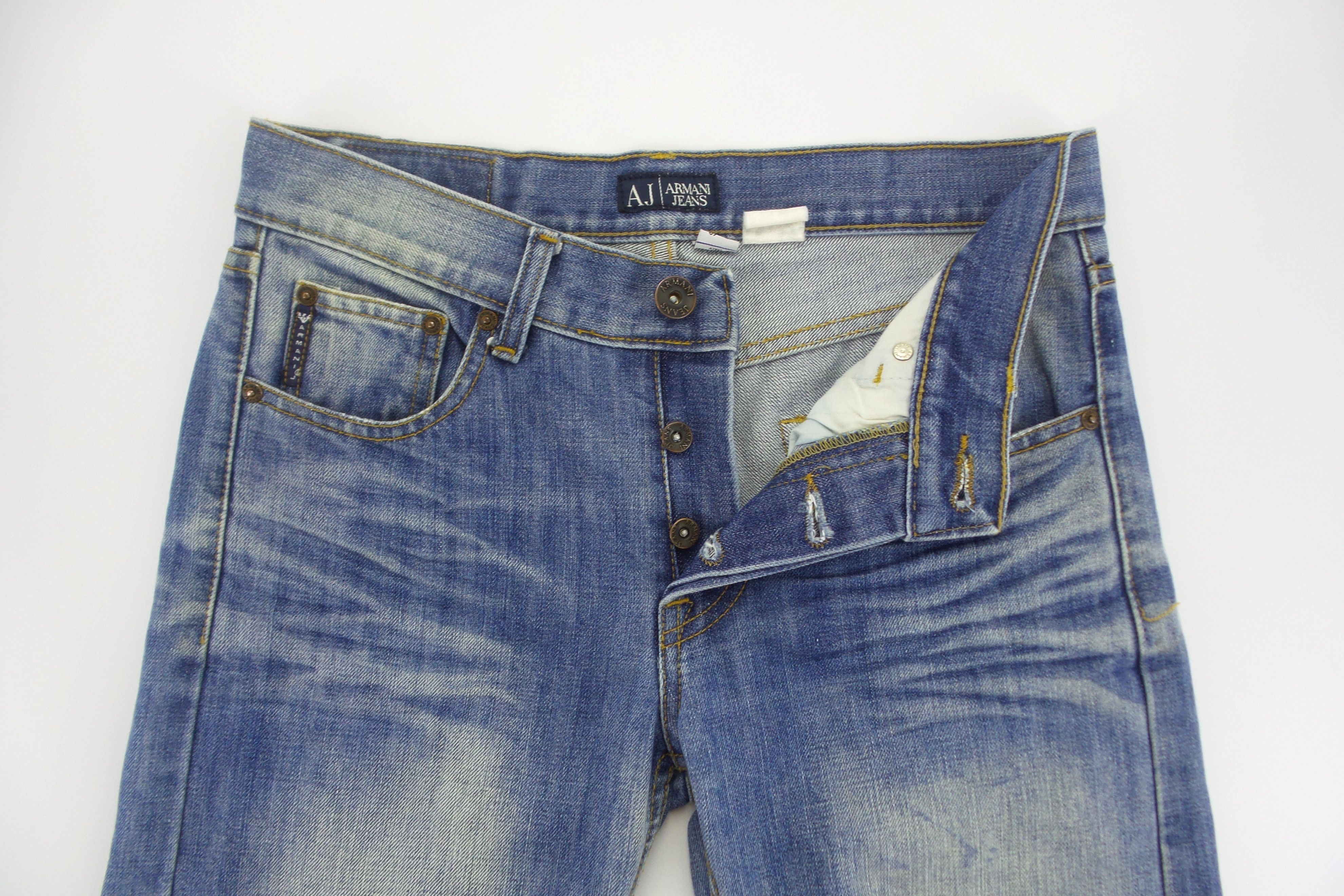 Armani Giorgio Armani Button Fly Stonewashed Jeans W15.5xL40 Size US 30 / EU 46 - 2 Thumbnail