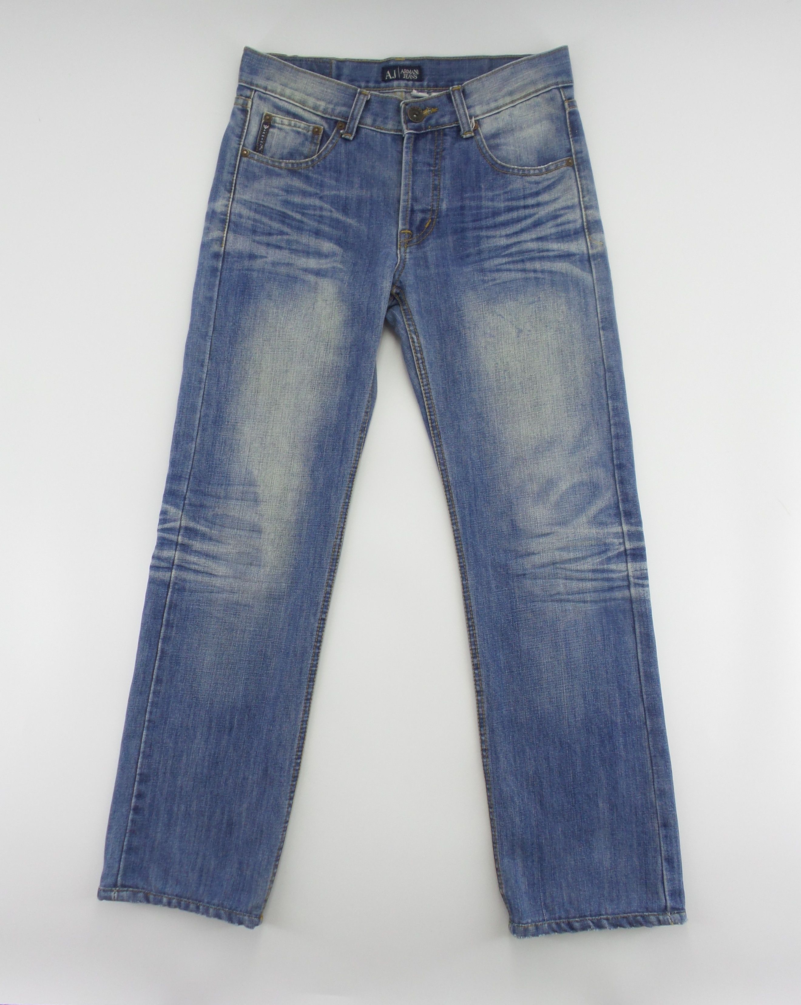 Armani Giorgio Armani Button Fly Stonewashed Jeans W15.5xL40 Size US 30 / EU 46 - 1 Thumbnail