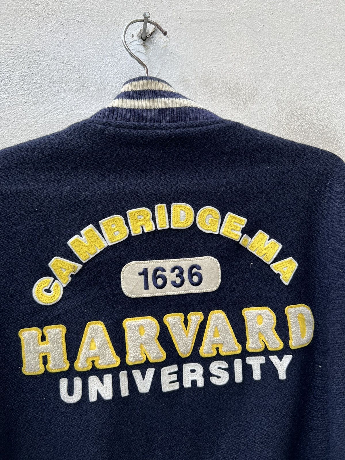 Leather Vintage 2000s Harvard University Crimson Varsity Jacket Size US L / EU 52-54 / 3 - 7 Thumbnail