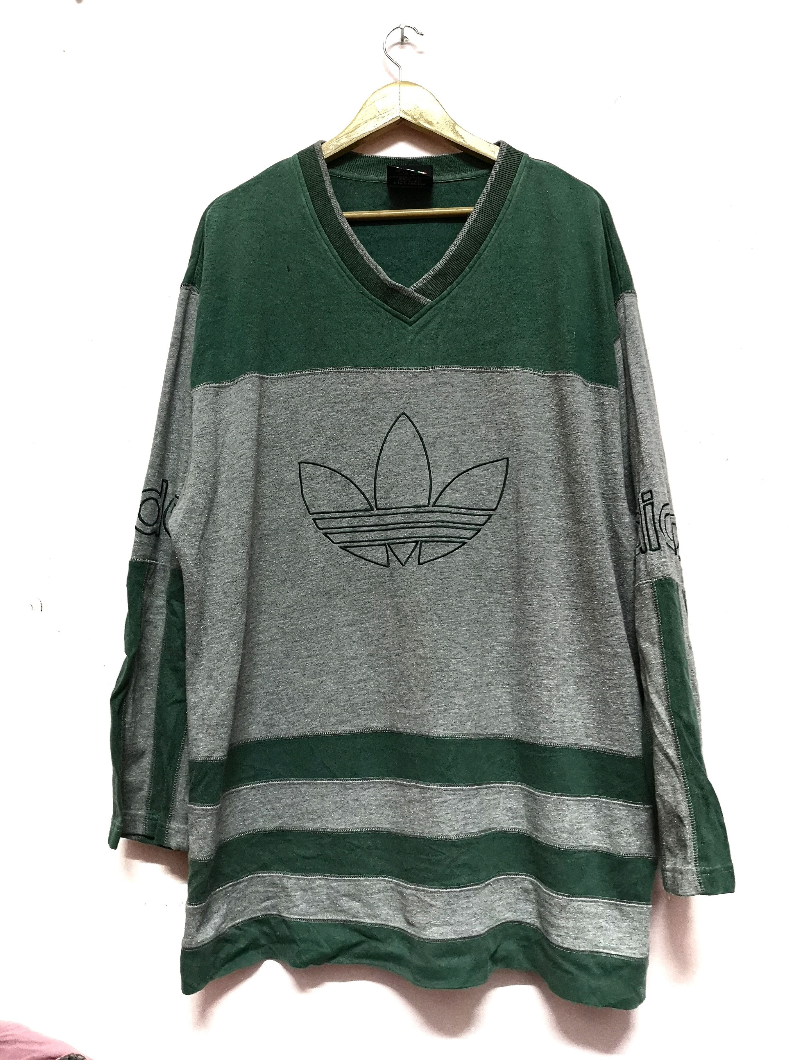 Vintage ADIDAS TREFOIL 3 STRIPES Sweatshirts