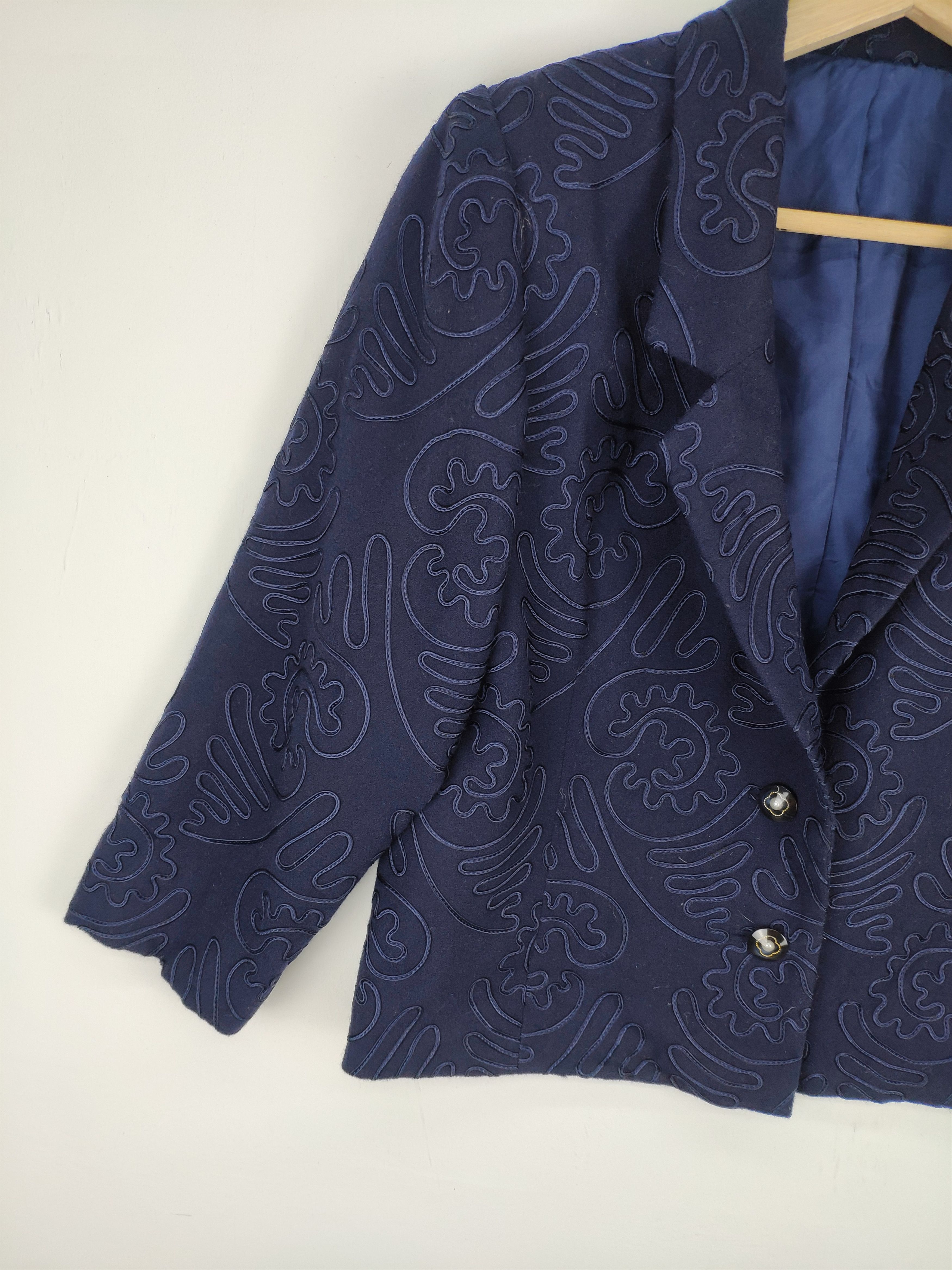Japanese Brand Vintage Wool Blazer Embroidered Custom Made Size S / US 4 / IT 40 - 7 Thumbnail