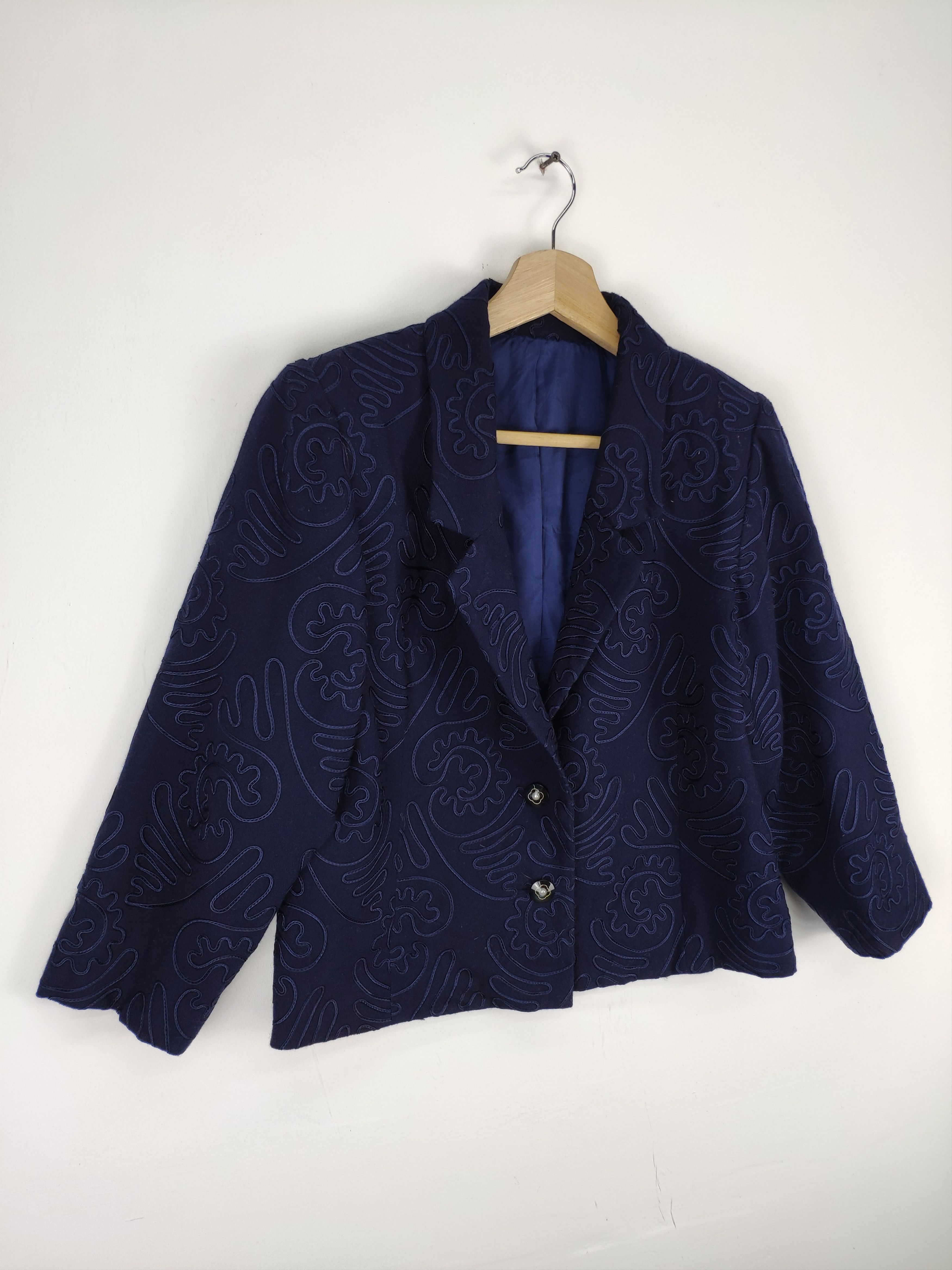 Japanese Brand Vintage Wool Blazer Embroidered Custom Made Size S / US 4 / IT 40 - 4 Thumbnail