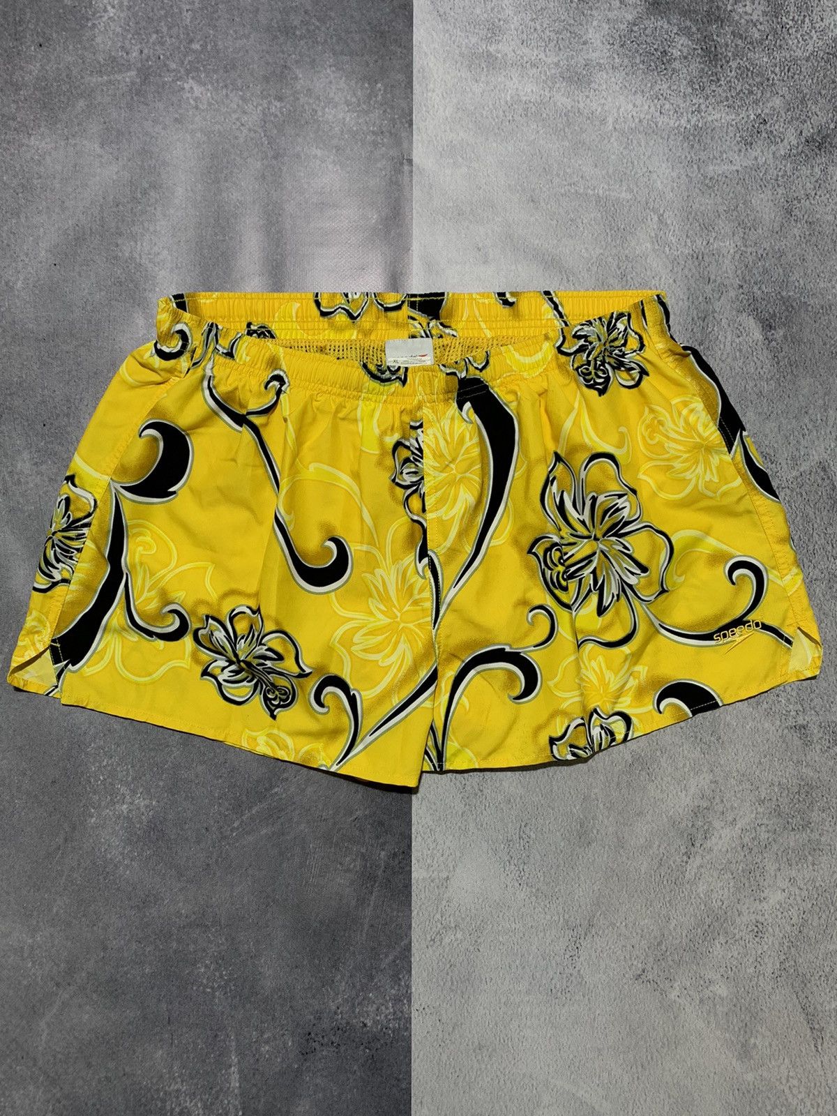 Speedo × Vintage Vintage swimming art shorts streetwear Y2K style size XL Size US 36 / EU 52 - 1 Thumbnail