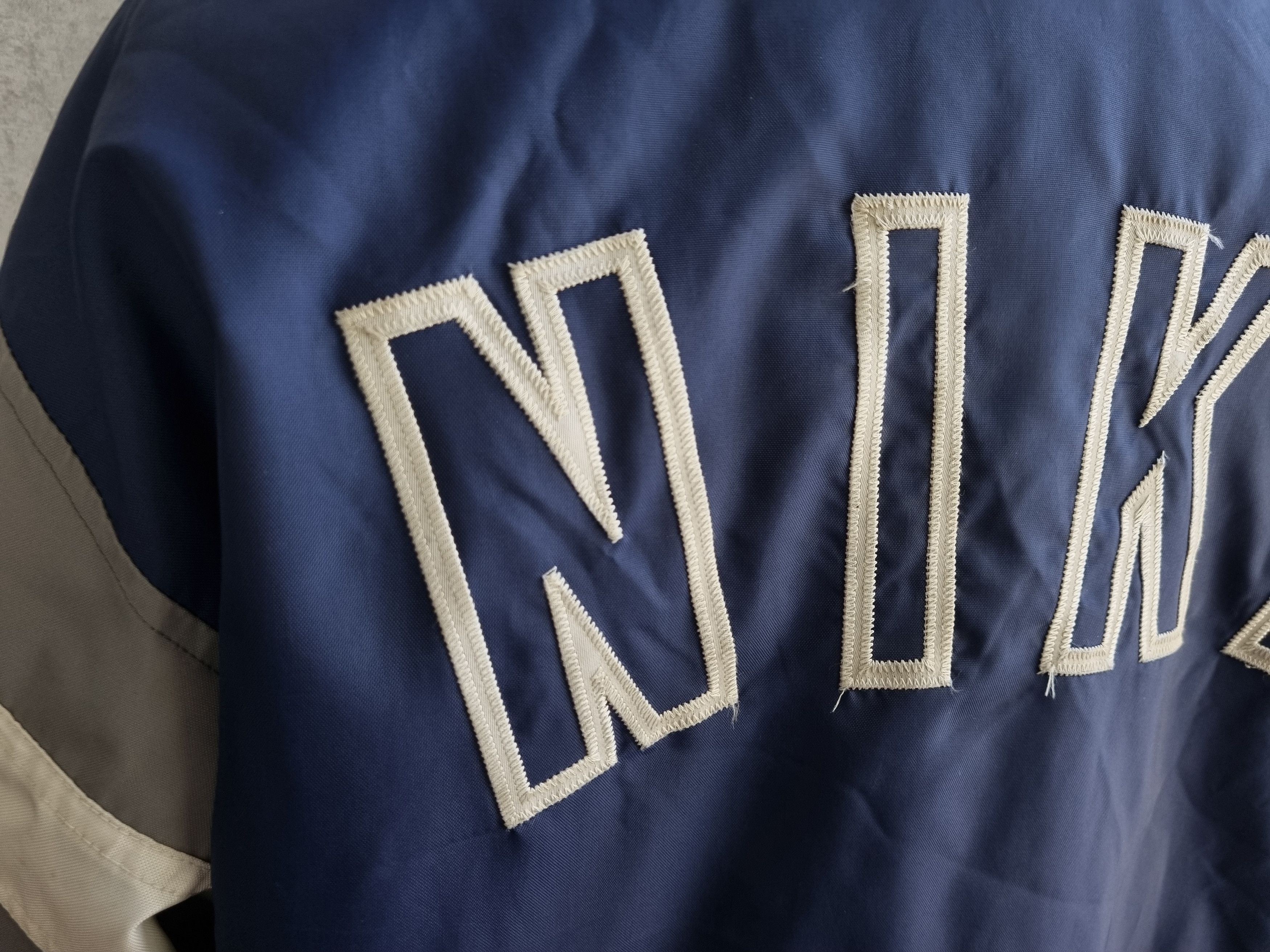 Nike × Vintage Rare Nike Attractive Big Logo Vintage Light Jacket Size US M / EU 48-50 / 2 - 12 Thumbnail