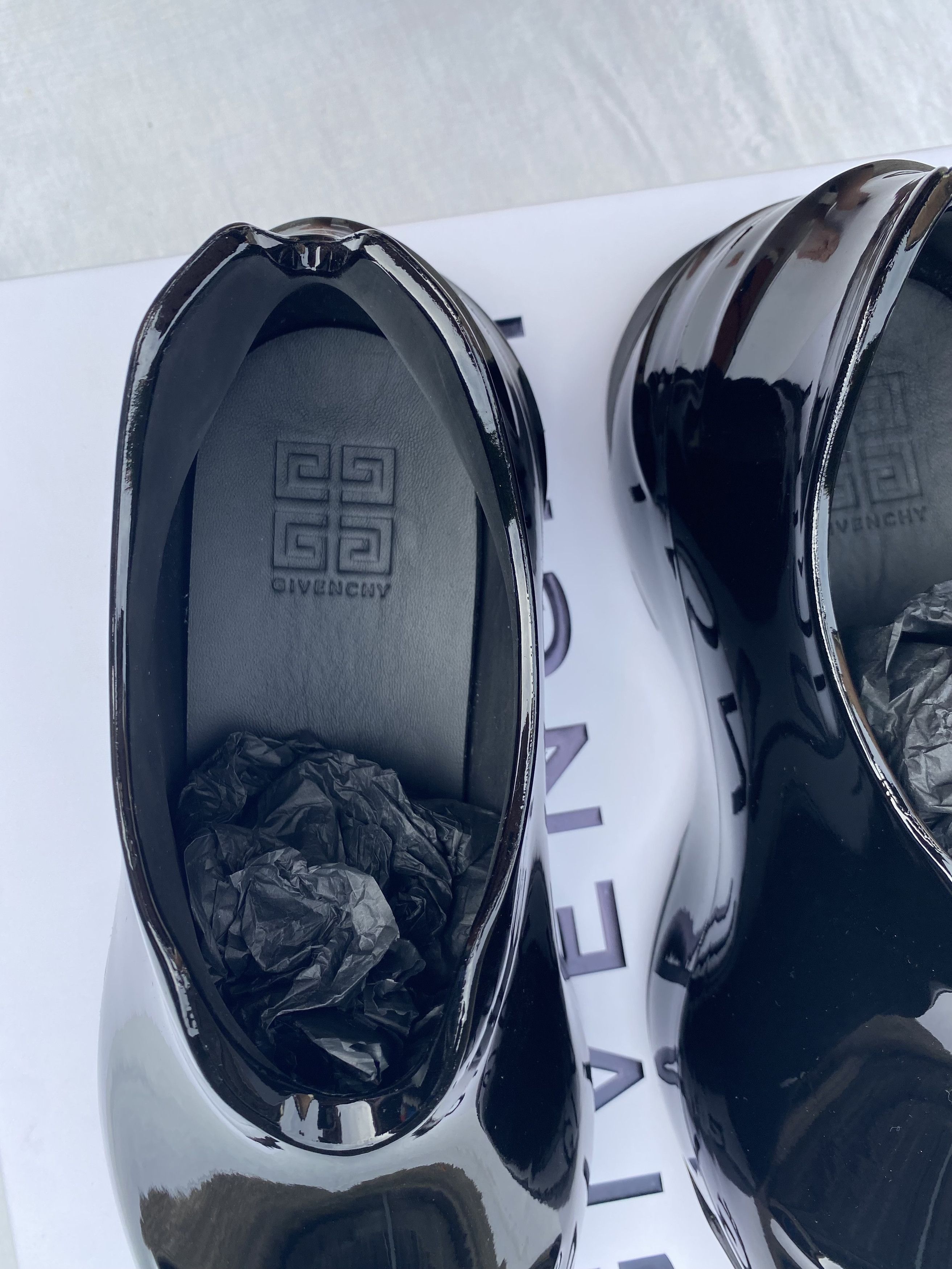 Givenchy Monumental Mallow Low - Shiny Black Rubber Size US 13 / EU 46 - 8 Thumbnail