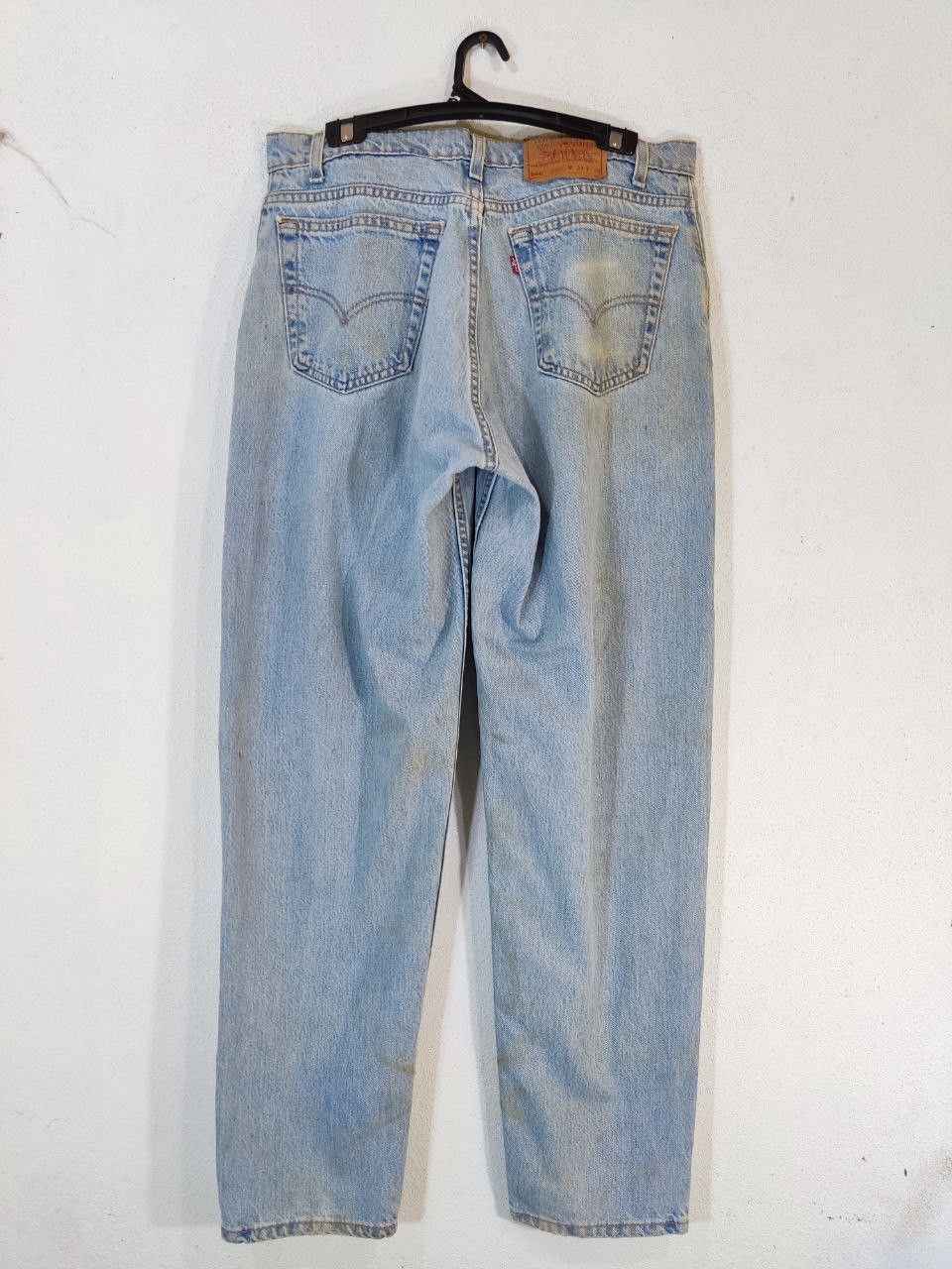 Levi's vintage levis 560 loose fit tapered leg denim Size US 35 - 1 Thumbnail
