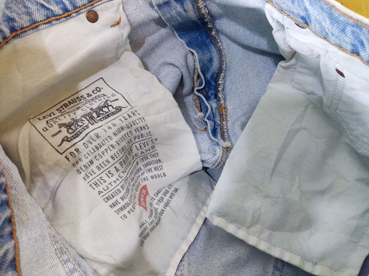Levi's vintage levis 560 loose fit tapered leg denim Size US 35 - 5 Thumbnail