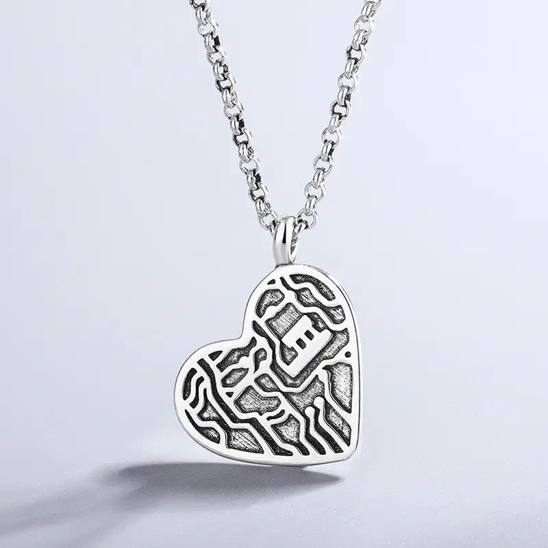 Jewelry Love Heart Pendants Necklaces Size ONE SIZE - 1 Thumbnail