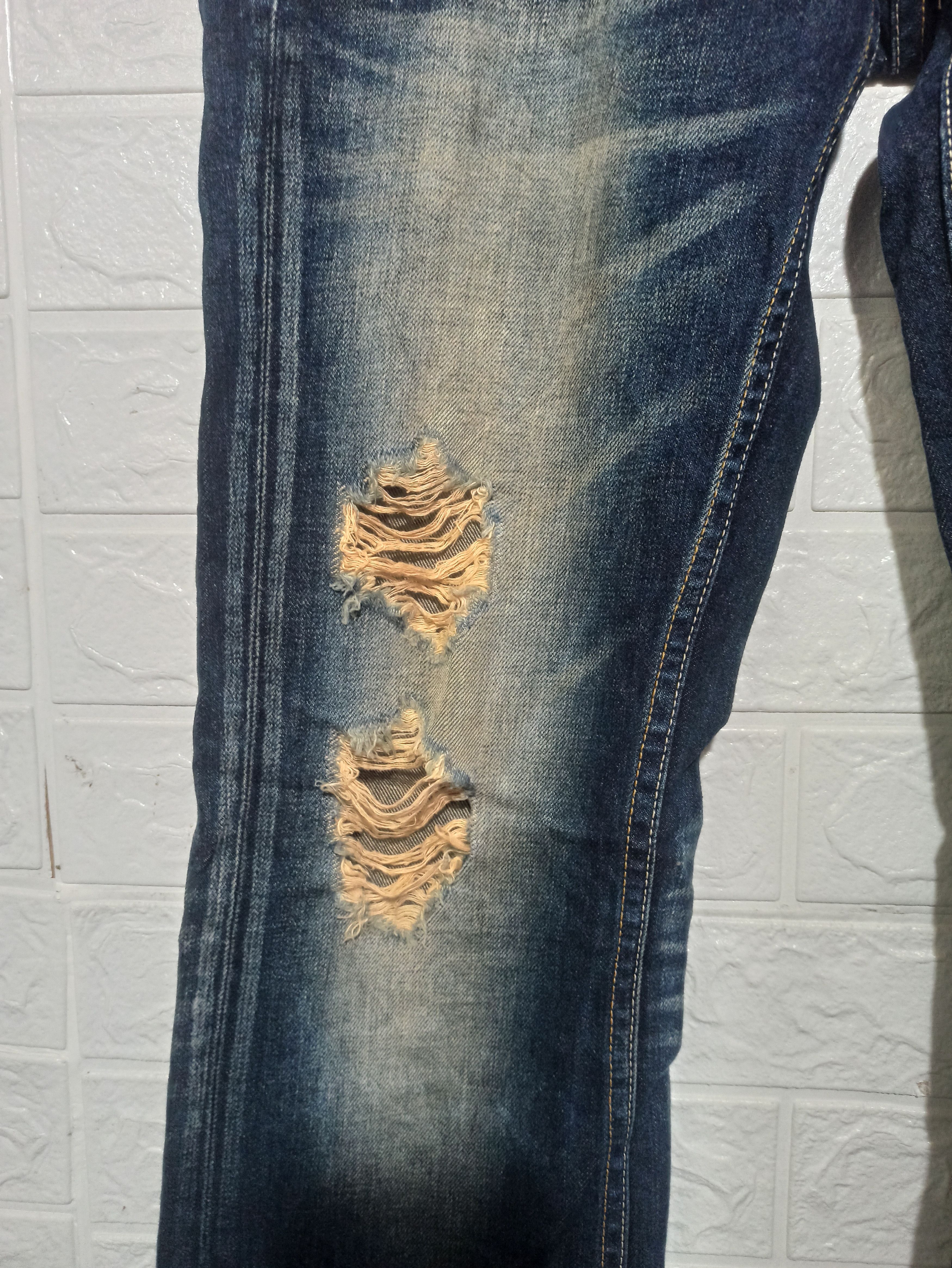 Japanese Brand 🔥OFFER YOUR PRICE🔥Vintage Vanquish Flared jeans Size 34" / US 12 / IT 48 - 5 Thumbnail