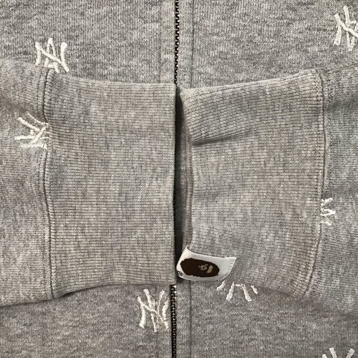 Bape × Neighborhood BAPE × NEIGHBORHOOD LOGO full zip hoodie gray Size US S / EU 44-46 / 1 - 4 Thumbnail