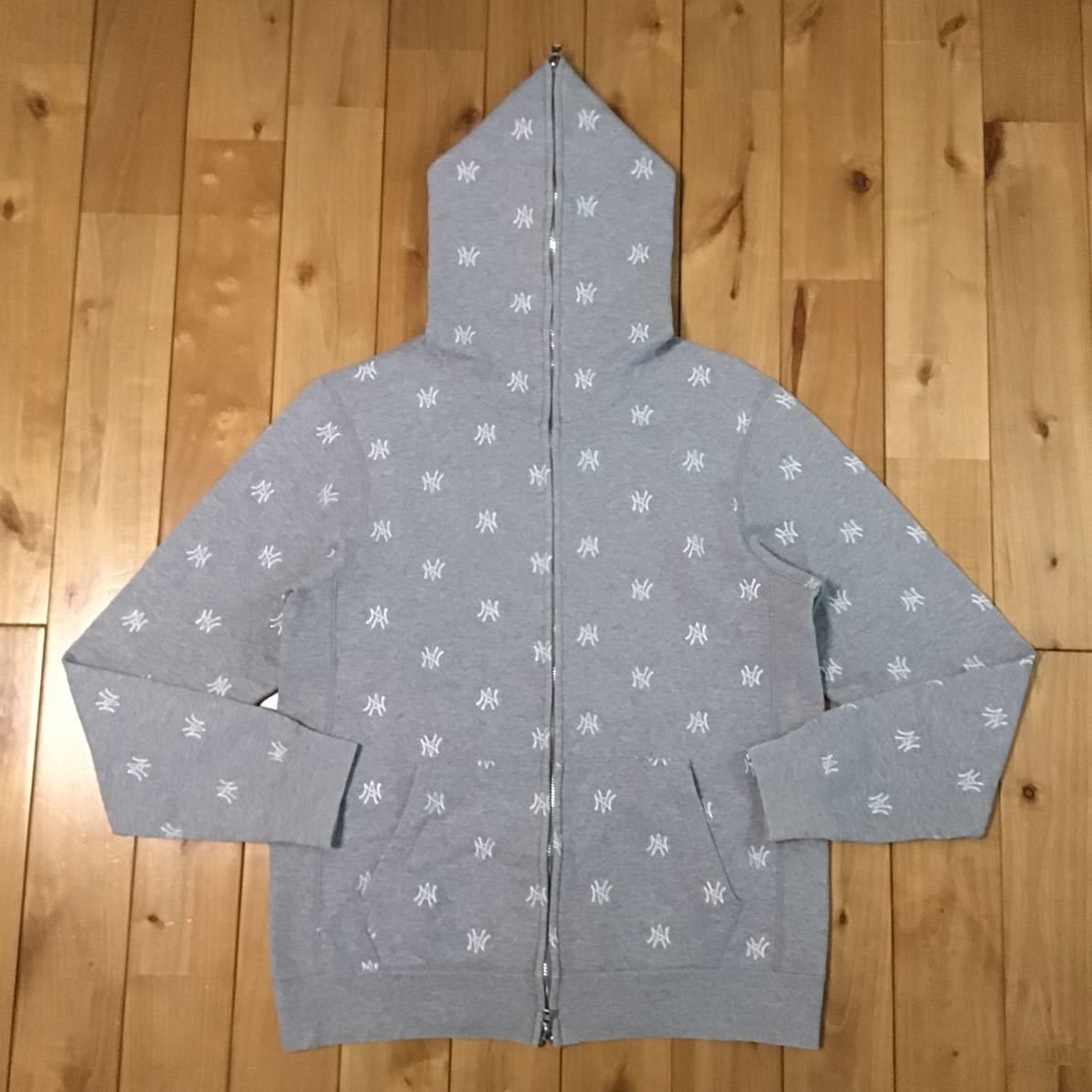 Bape × Neighborhood BAPE × NEIGHBORHOOD LOGO full zip hoodie gray Size US S / EU 44-46 / 1 - 1 Thumbnail