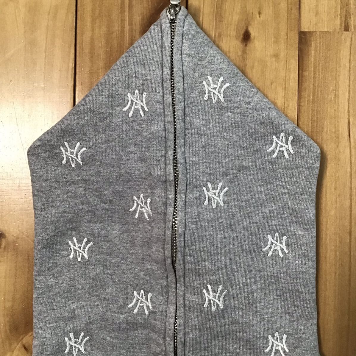 Bape × Neighborhood BAPE × NEIGHBORHOOD LOGO full zip hoodie gray Size US S / EU 44-46 / 1 - 3 Thumbnail