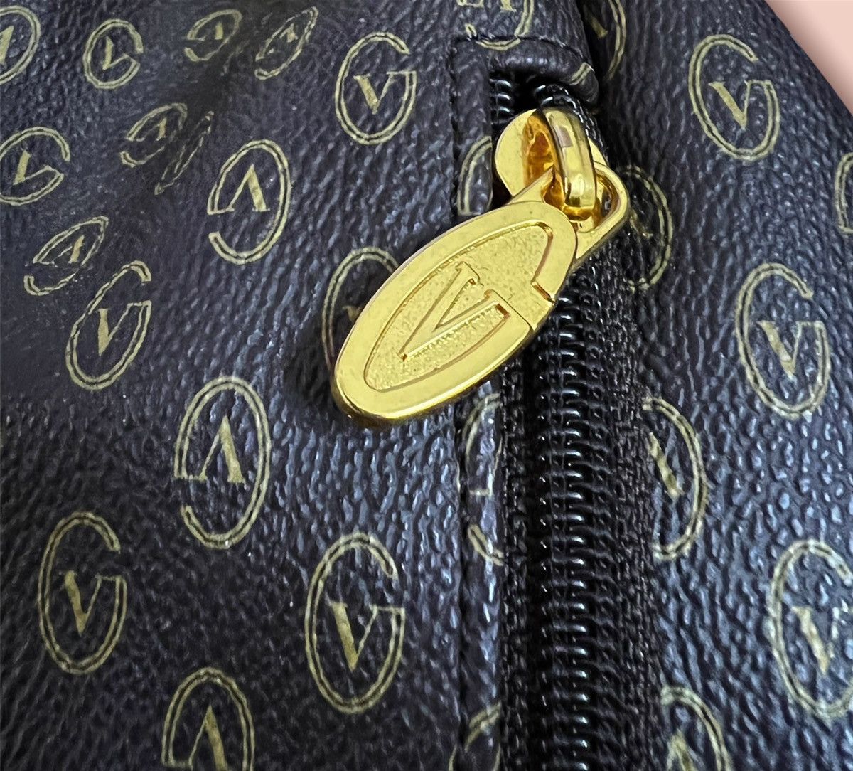 Designer VALENTINO GIANNI MONOGRAM MINI BACKPACK Size ONE SIZE - 14 Thumbnail