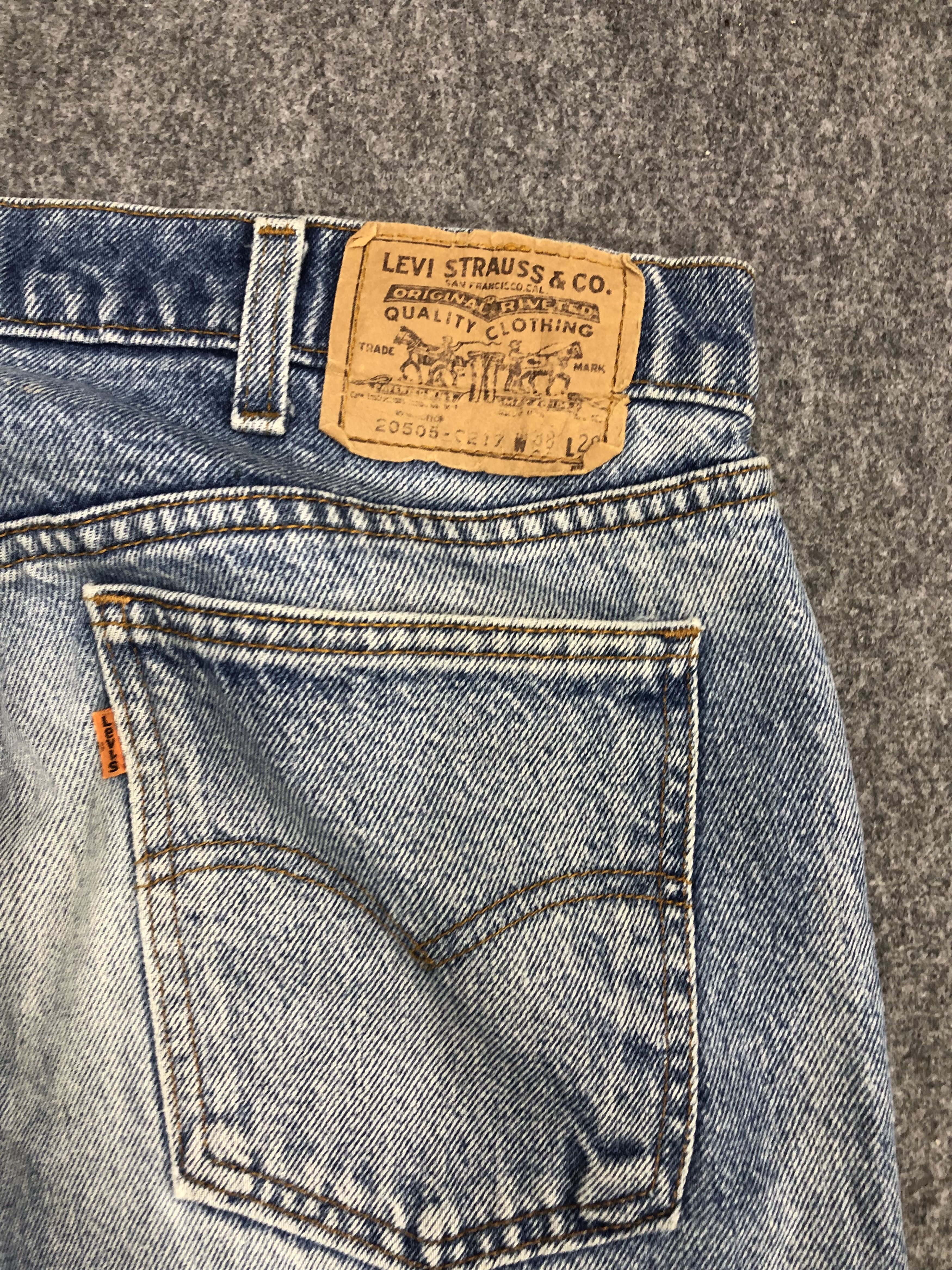 Levi's × Vintage Vintage 90s Levis 505 Orange Tabs Light Wash Jeans Size US 37 - 11 Thumbnail