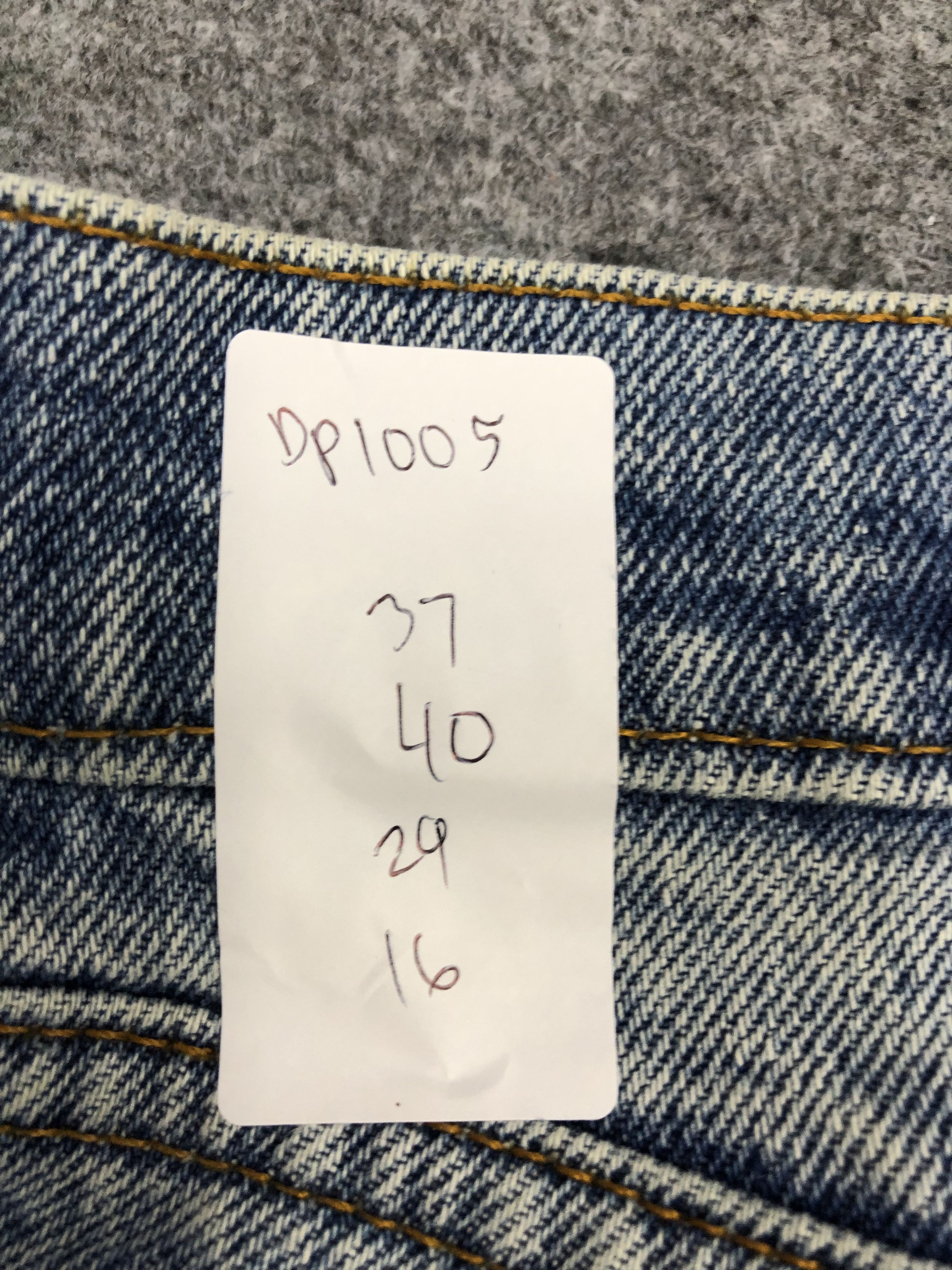 Levi's × Vintage Vintage 90s Levis 505 Orange Tabs Light Wash Jeans Size US 37 - 13 Thumbnail