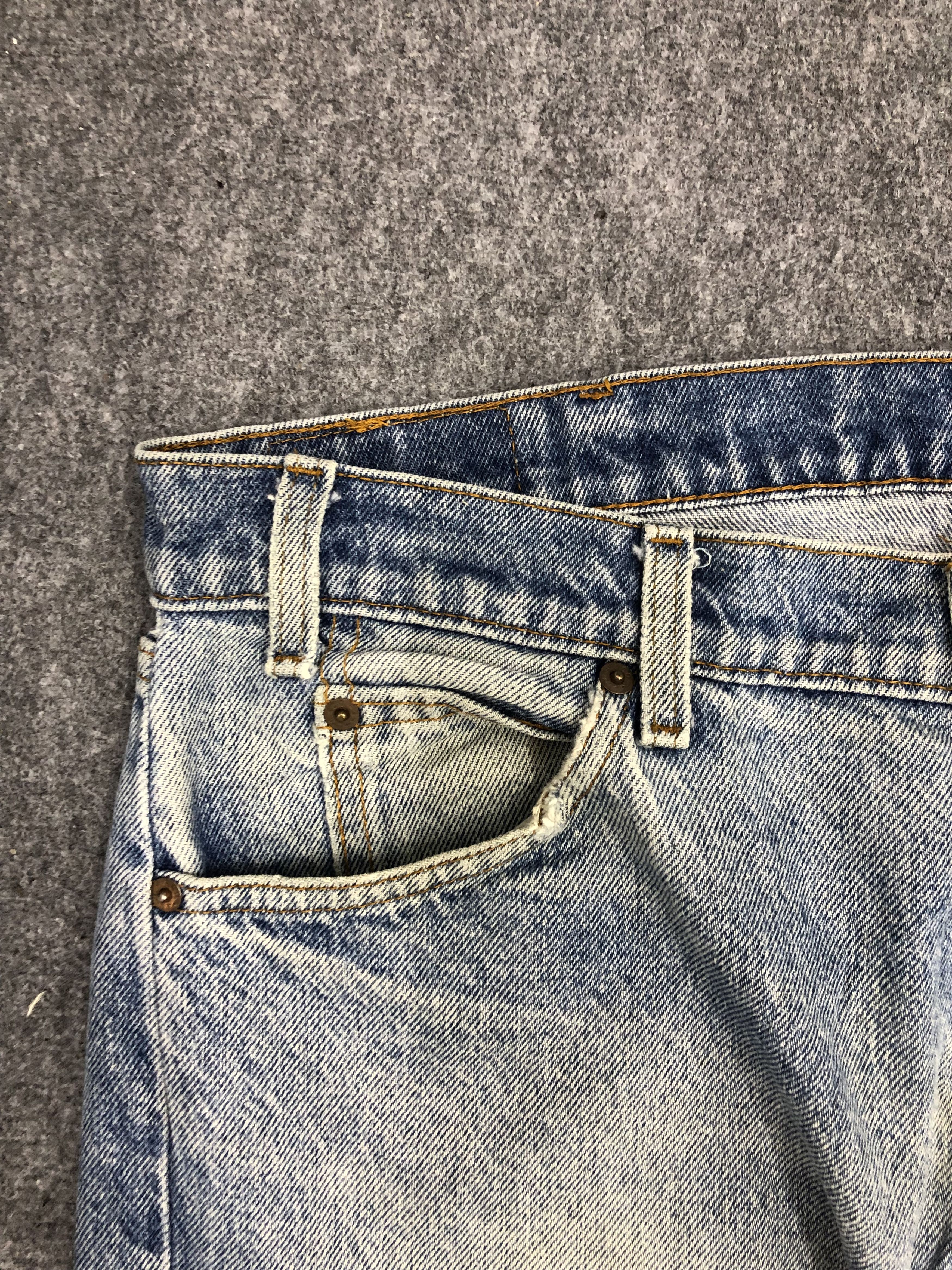Levi's × Vintage Vintage 90s Levis 505 Orange Tabs Light Wash Jeans Size US 37 - 8 Thumbnail