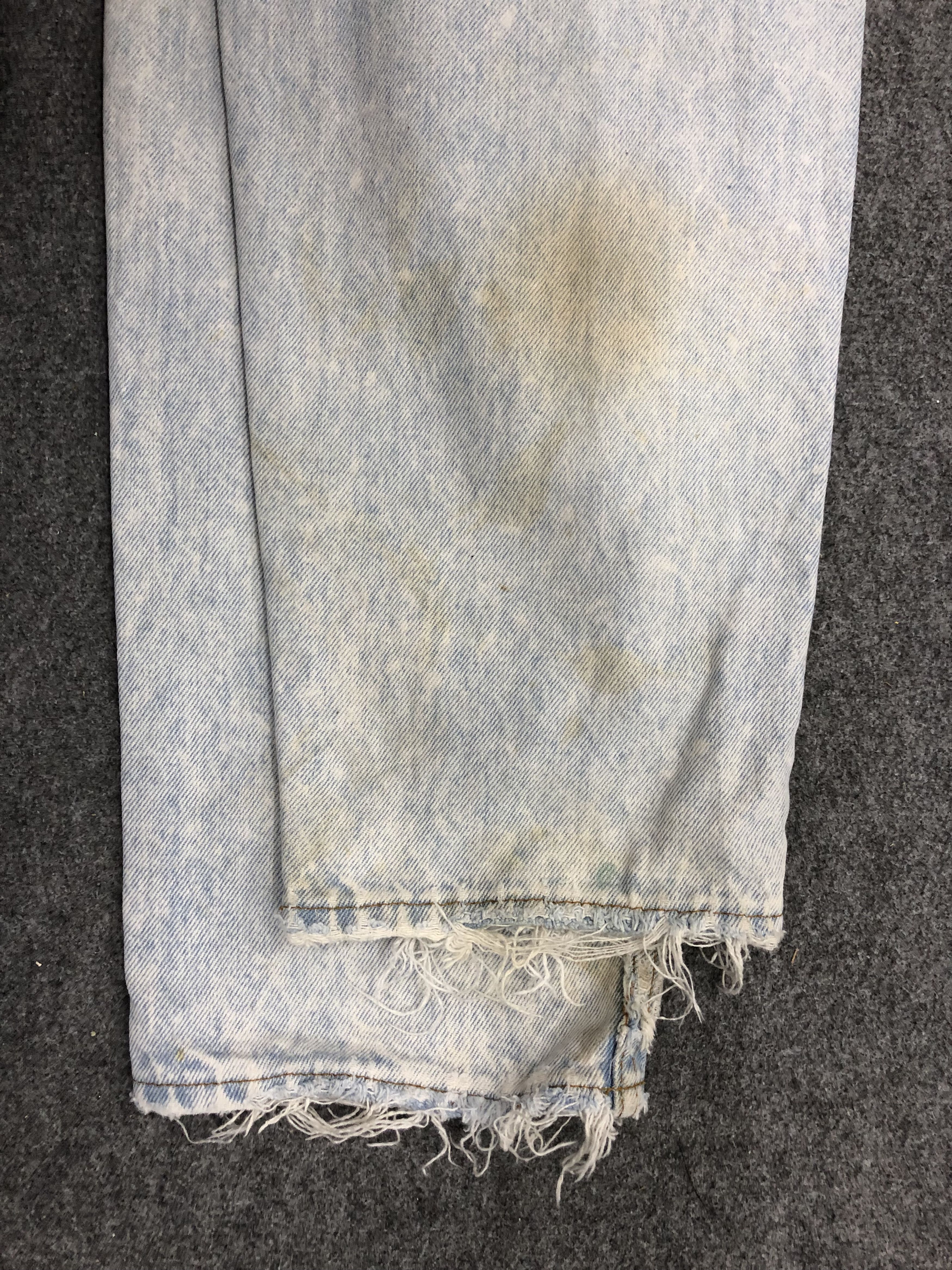 Levi's Vintage Levis Distressed Light wash Jeans DP1003 Size US 35 - 15 Thumbnail