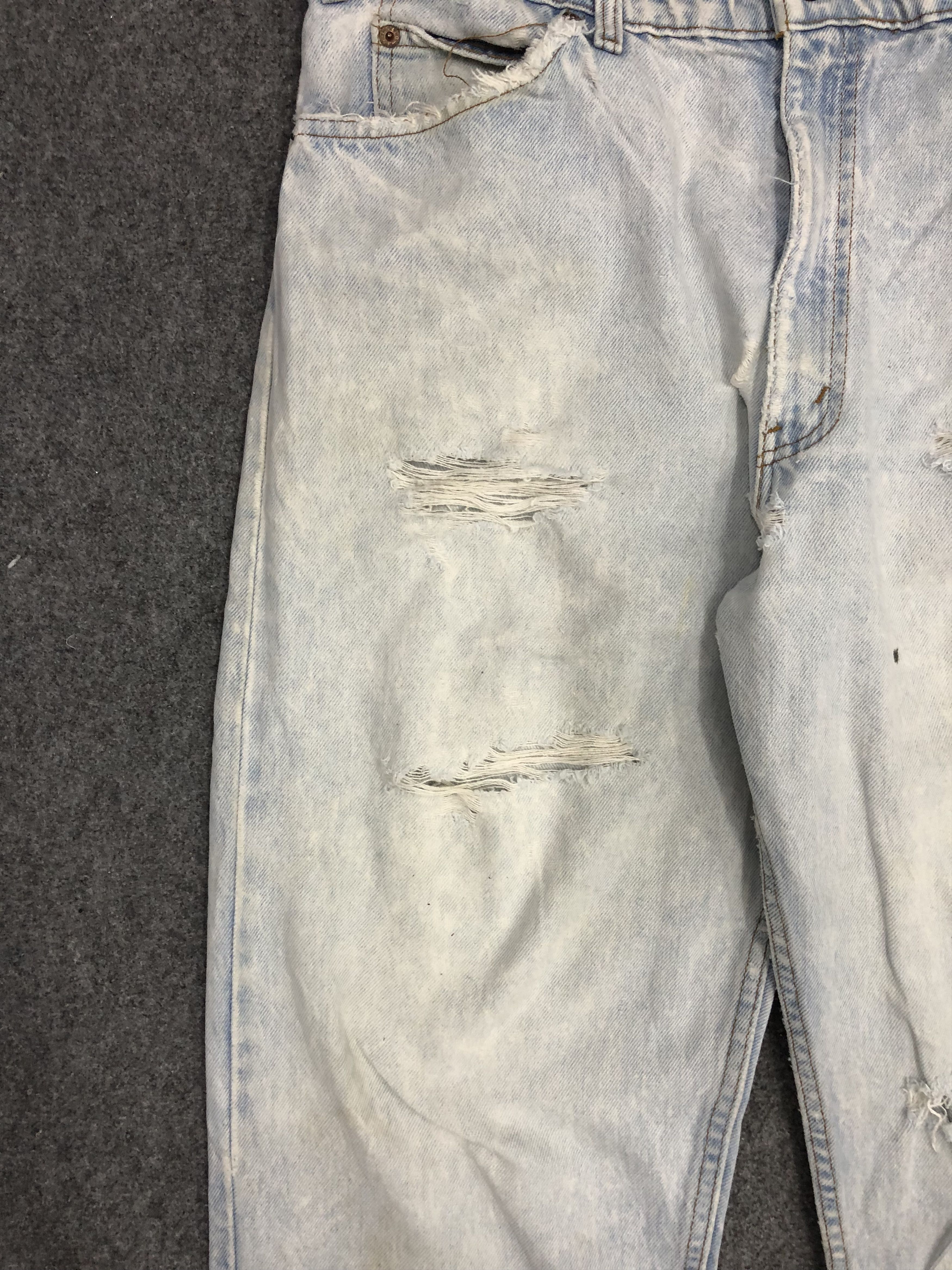 Levi's Vintage Levis Distressed Light wash Jeans DP1003 Size US 35 - 10 Thumbnail