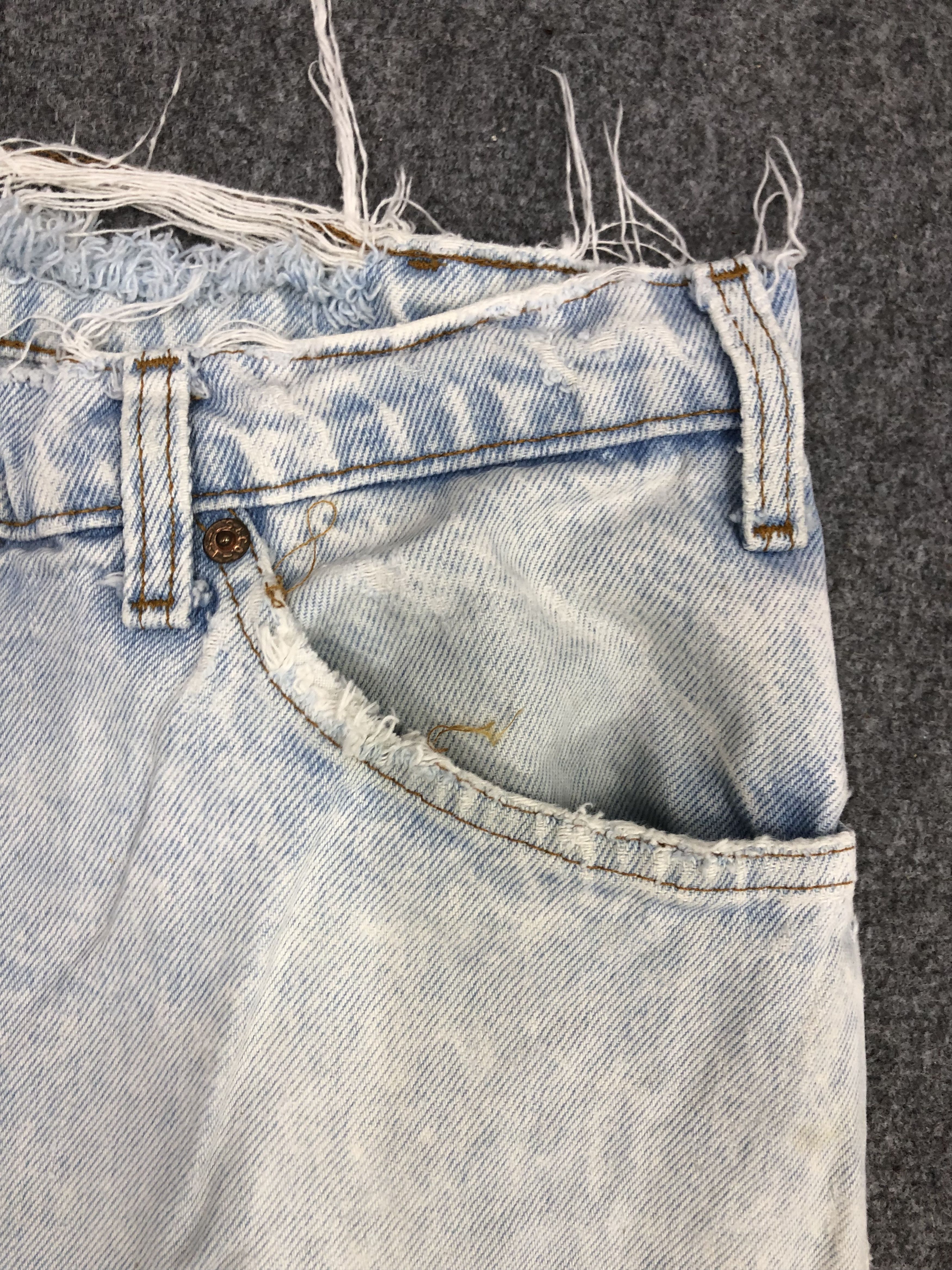 Levi's Vintage Levis Distressed Light wash Jeans DP1003 Size US 35 - 5 Thumbnail