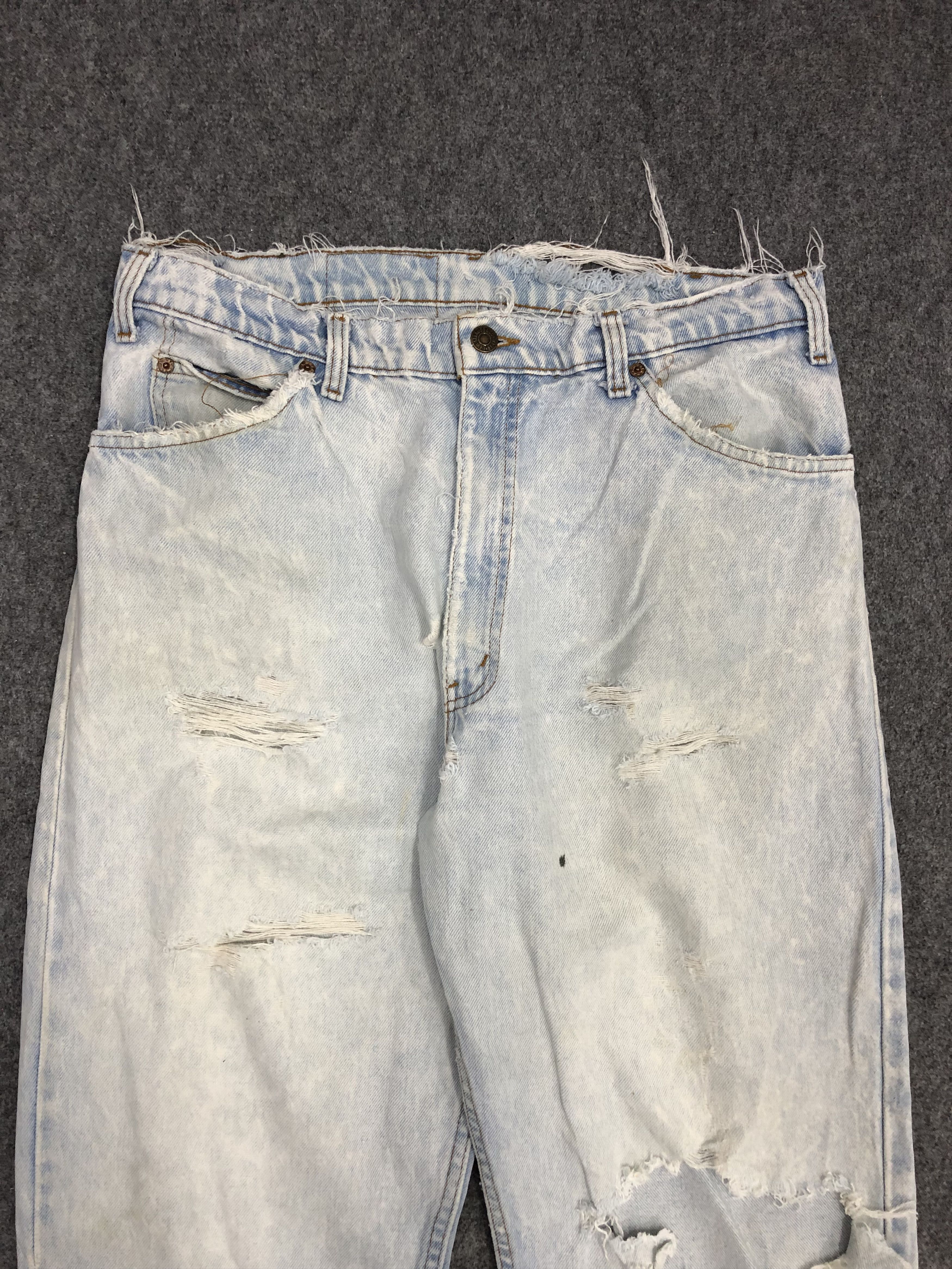 Levi's Vintage Levis Distressed Light wash Jeans DP1003 Size US 35 - 2 Thumbnail