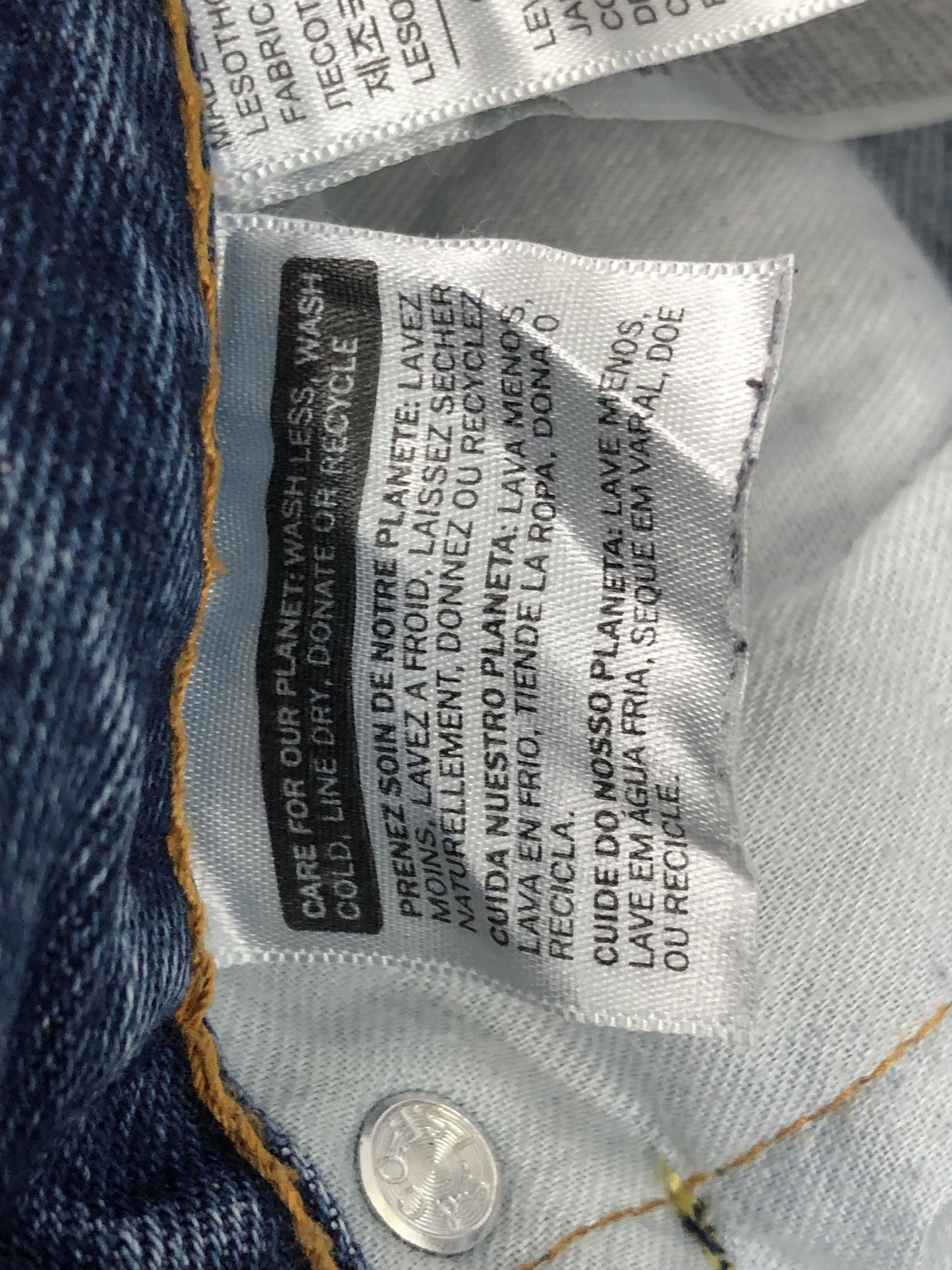 Levi's Vintage Levis 550 Faded Blue Jeans DP1567 Size US 41 - 8 Thumbnail