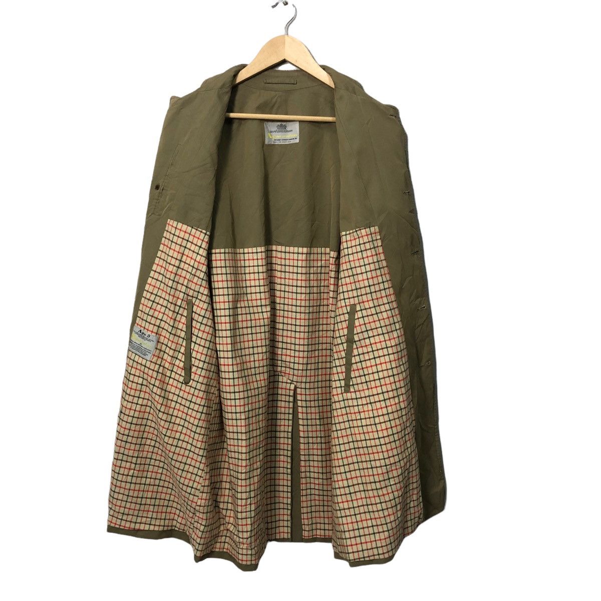 Aquascutum Vintage Aquascutum Trench Coat Jacket Made in England Size US L / EU 52-54 / 3 - 1 Thumbnail
