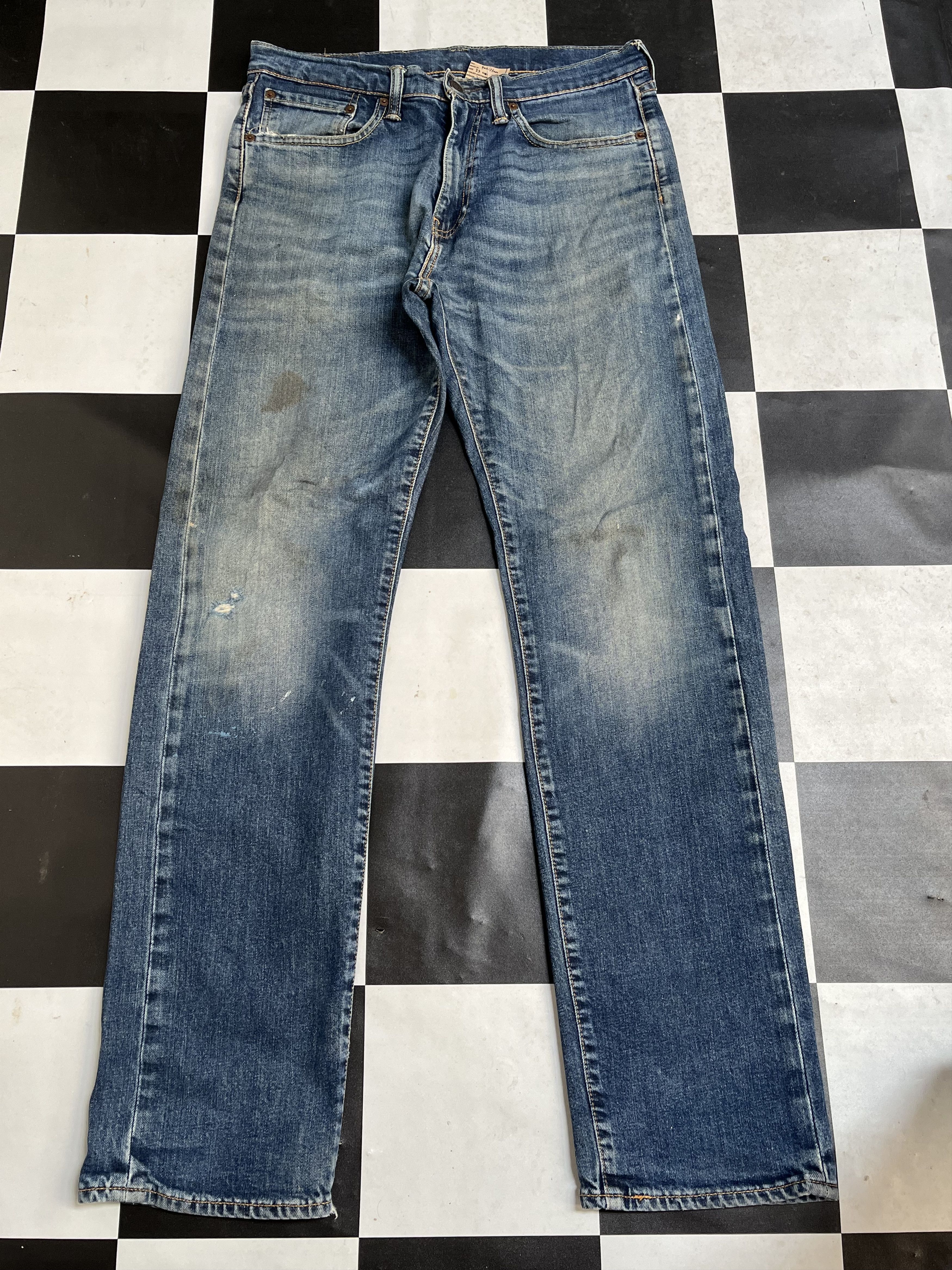 image of Distressed Denim x Levis Vintage Levis 505 Faded Denim Jean L602 in Blue, Men's (Size 33)