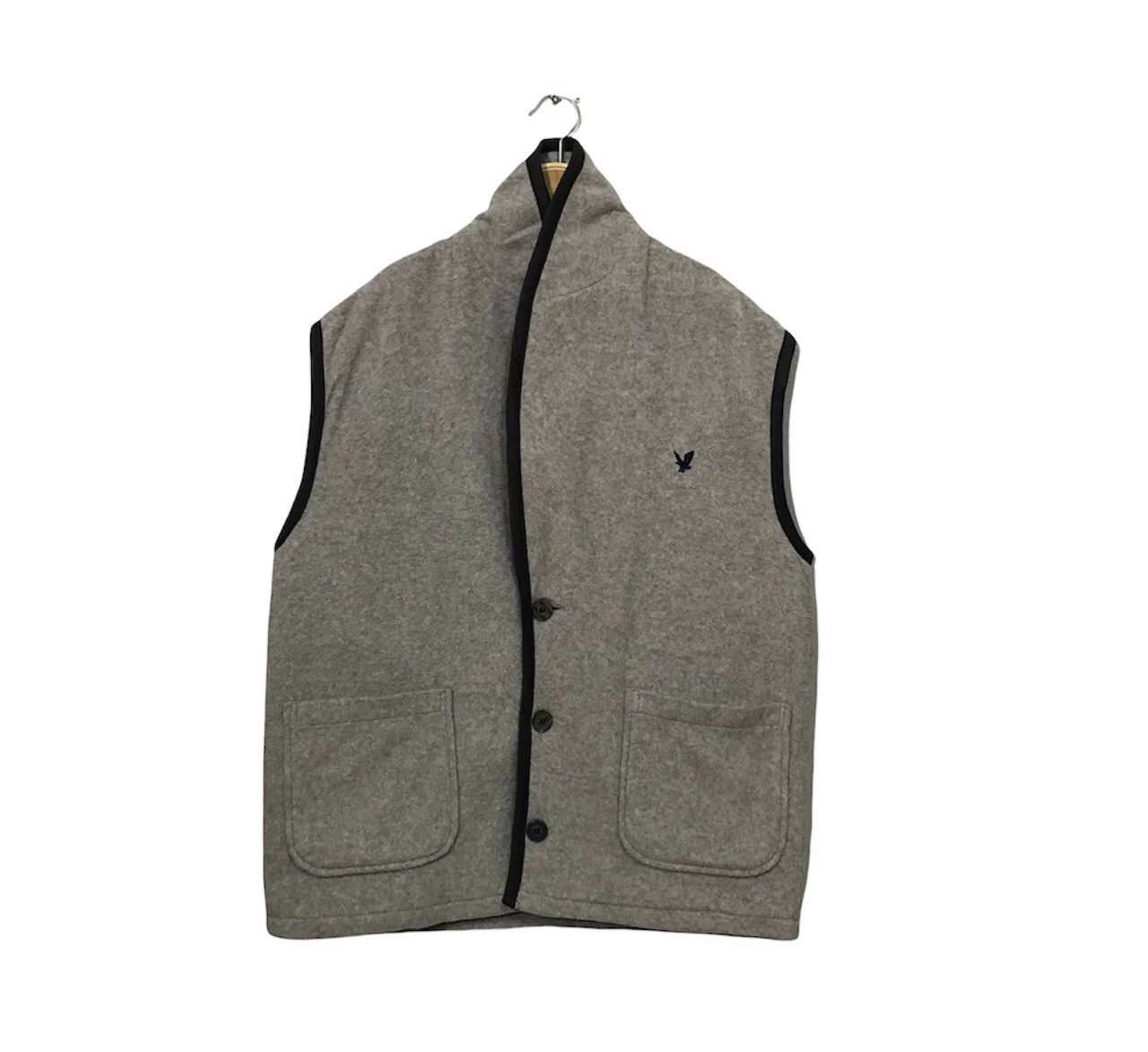 Lyle & Scott Vintage Lyle & Scott Embroidery Small Logo Button Ups Vest Size US L / EU 52-54 / 3 - 1 Thumbnail