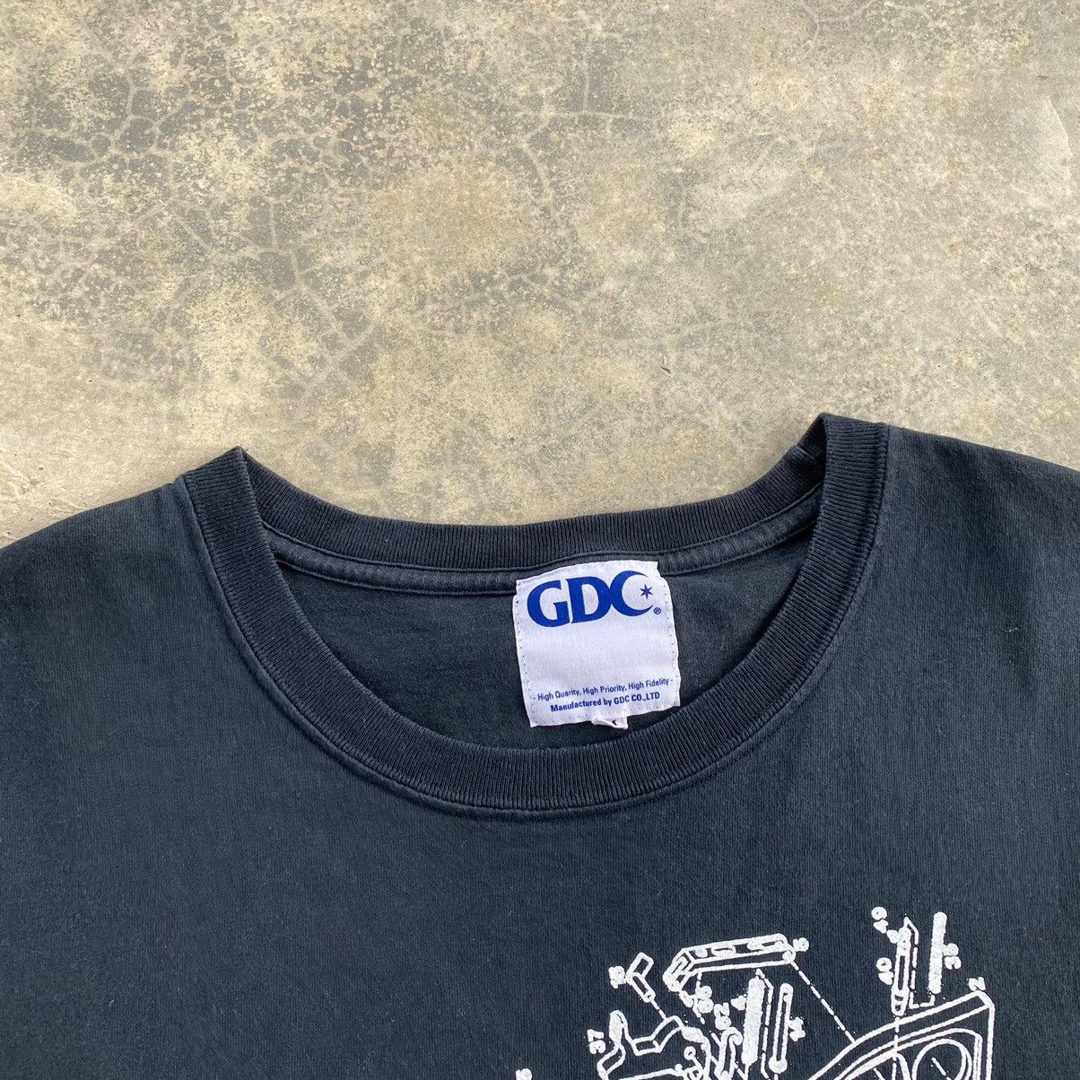 Vintage Vintage Gdc Revolver Movie Gun Photo Tees Size US M / EU 48-50 / 2 - 5 Thumbnail