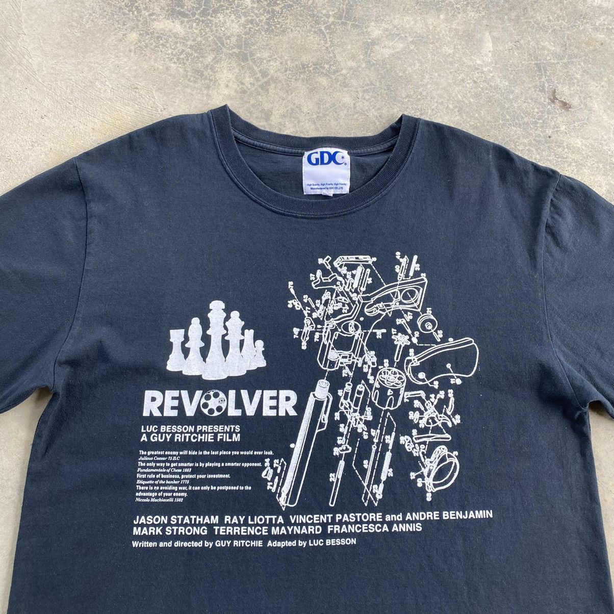 Vintage Vintage Gdc Revolver Movie Gun Photo Tees Size US M / EU 48-50 / 2 - 3 Thumbnail