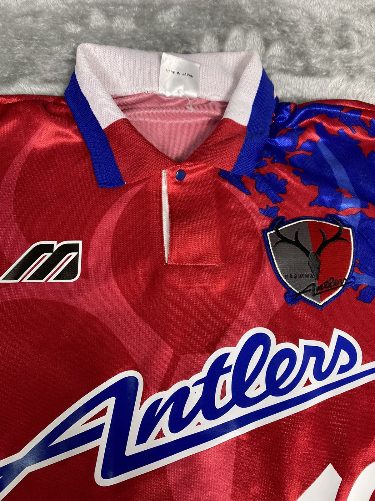 Mizuno Vintage Jersey Football 1995-1996 Kashima Antlers Home Size US L / EU 52-54 / 3 - 5 Thumbnail