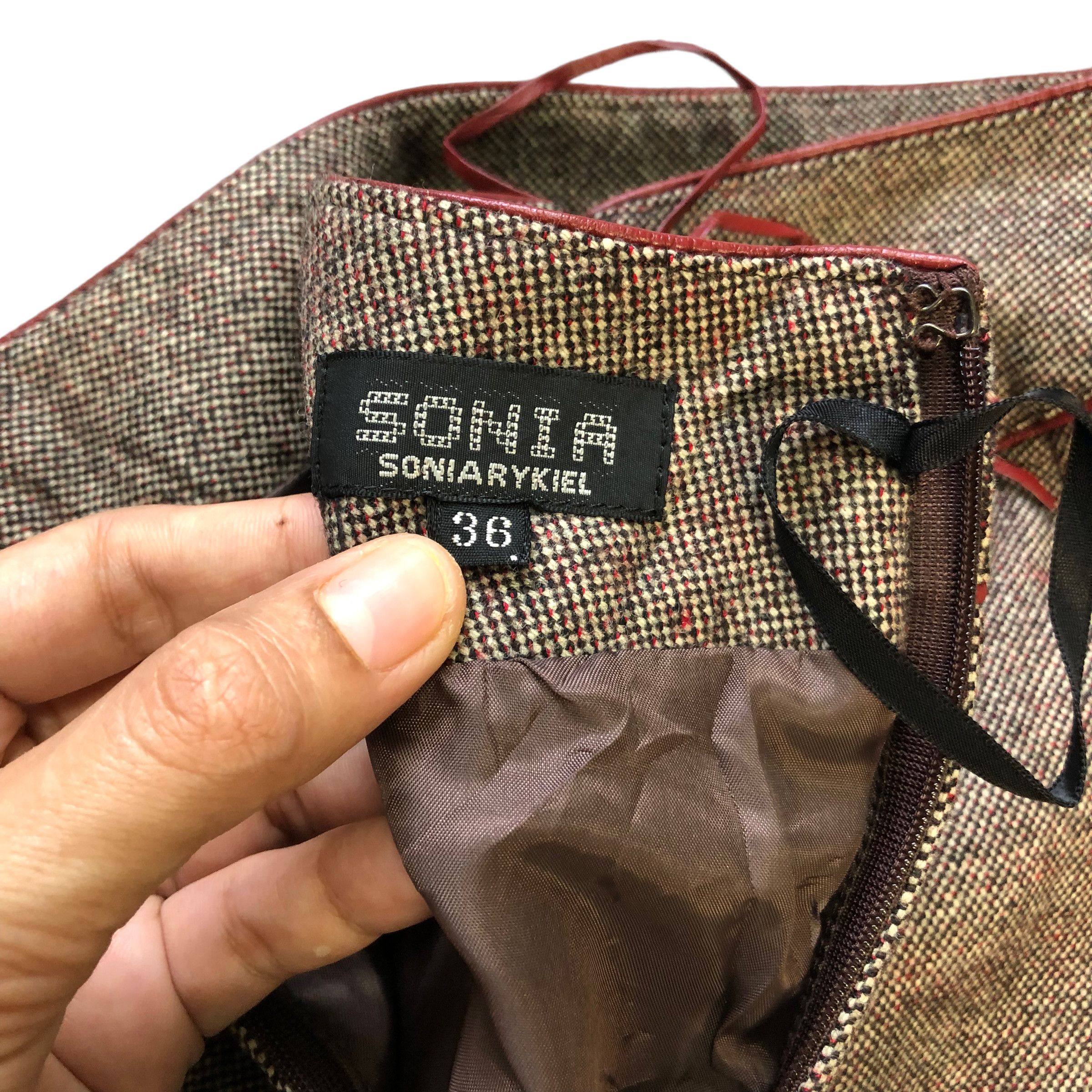 Sonia Rykiel SONIA RYKIEL SKIRTS #7097-109 Size 24" / US 00 / IT 34 - 5 Thumbnail
