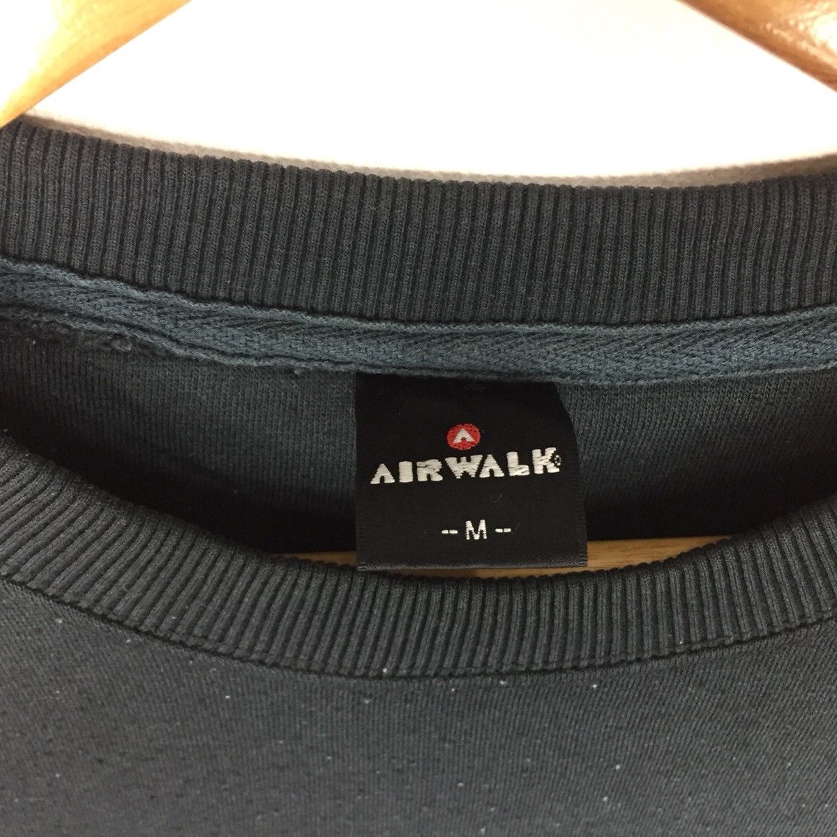 Airwalk Airwalk Sweatshirt Spellout big logo jumper pullover Size US M / EU 48-50 / 2 - 2 Thumbnail