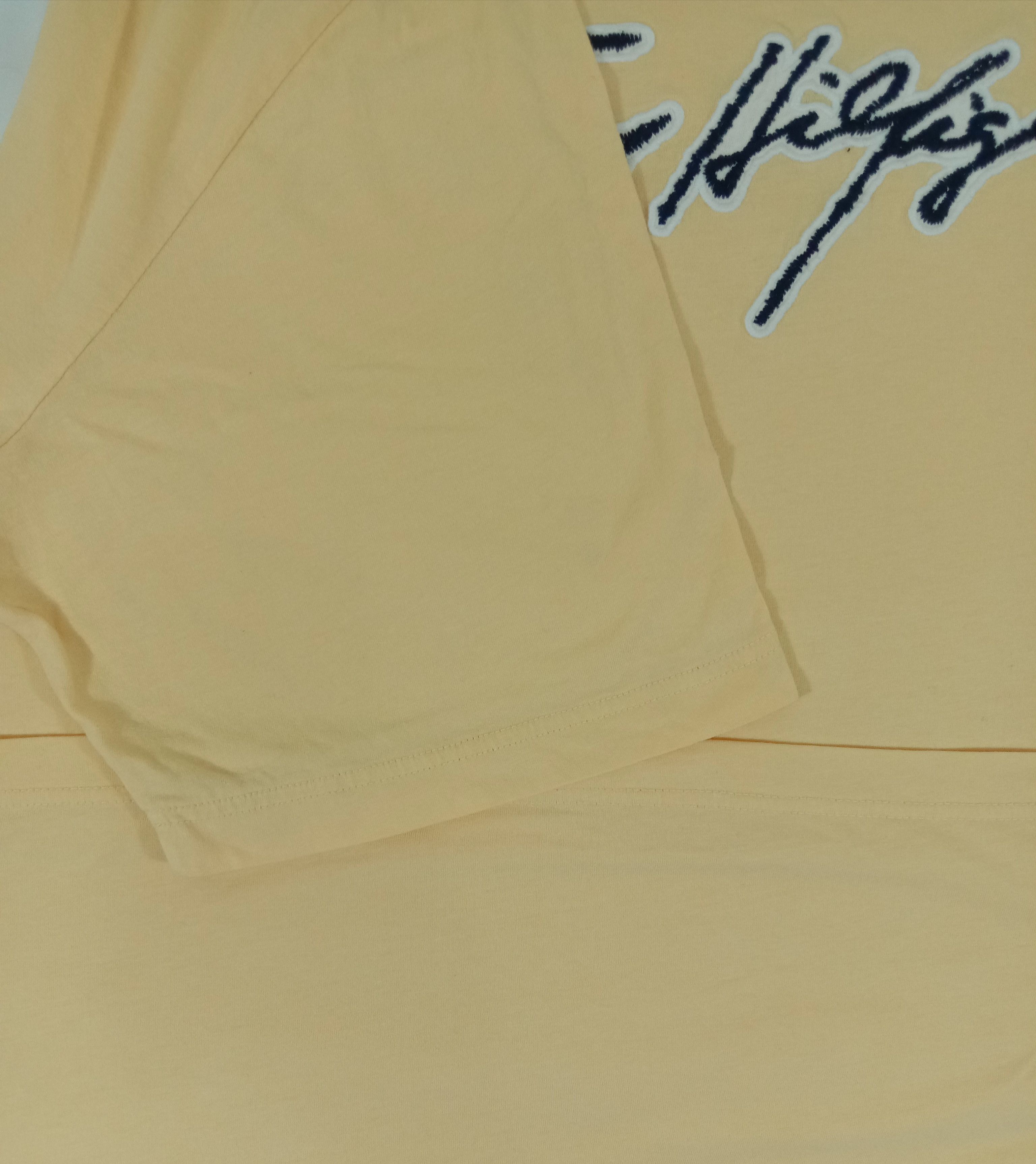 Tommy Hilfiger Vintage Tommy Hilfiger T-Shirt Size US XXL / EU 58 / 5 - 4 Thumbnail